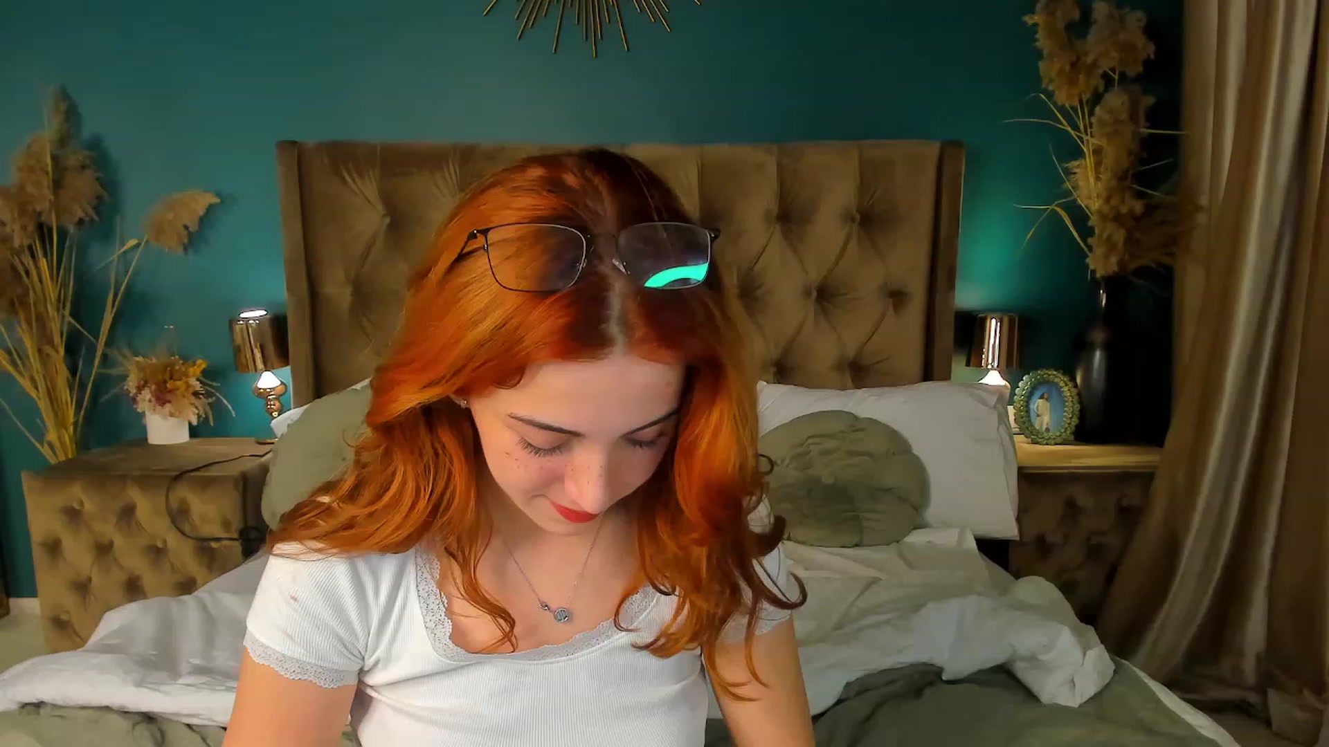 Gallery image thumbnail from ElsaYoung's myfreecams stream on, 09/22/2023, 17:46 image 15 of 20