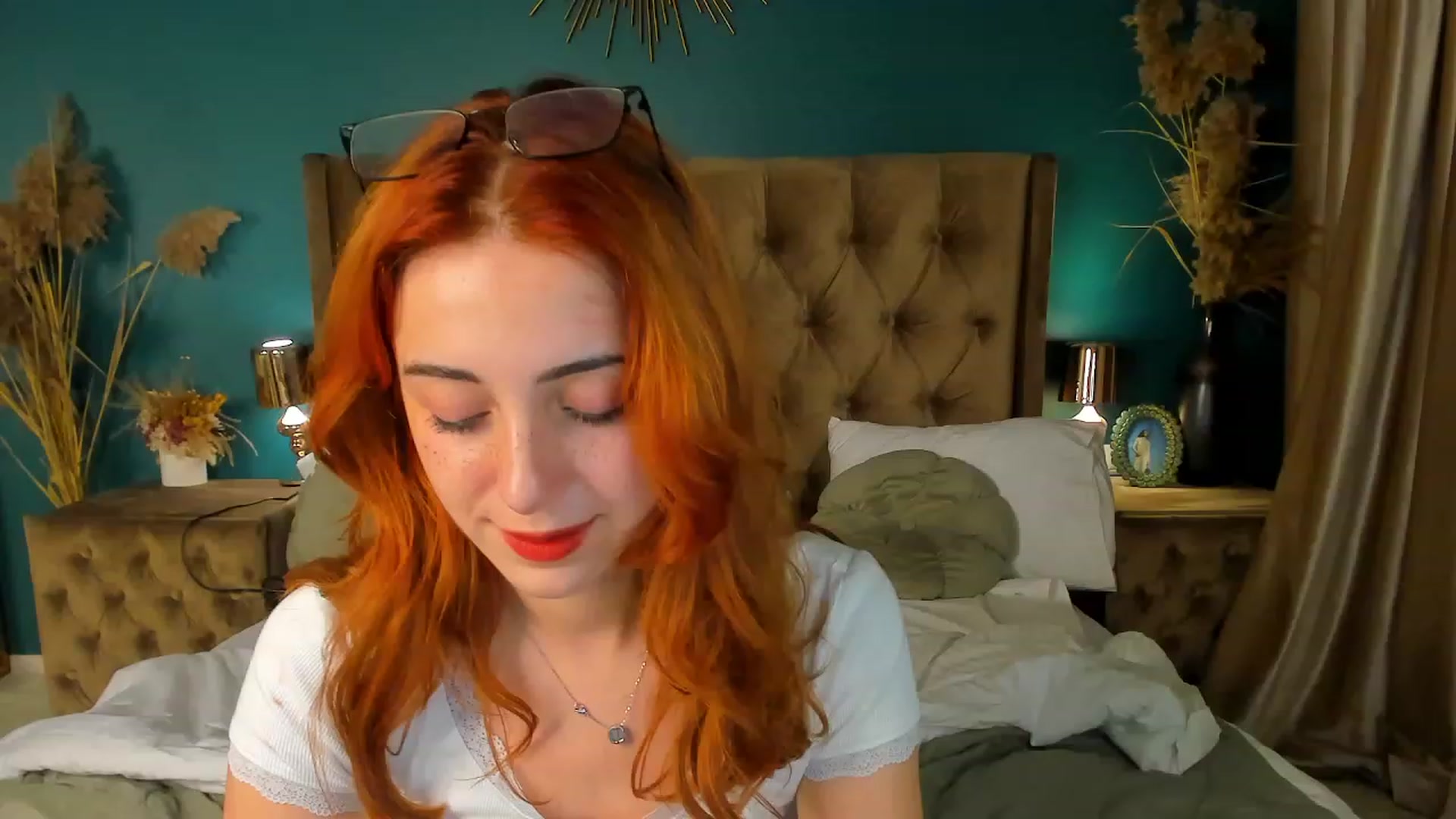 Gallery image thumbnail from ElsaYoung's myfreecams stream on, 09/22/2023, 17:46 image 19 of 20
