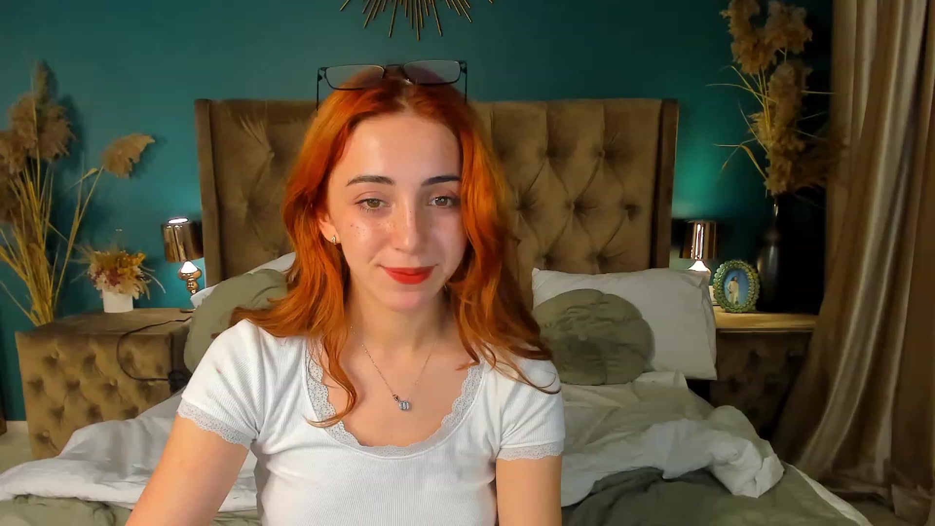 Gallery image thumbnail from ElsaYoung's myfreecams stream on, 09/22/2023, 17:46 image 6 of 20