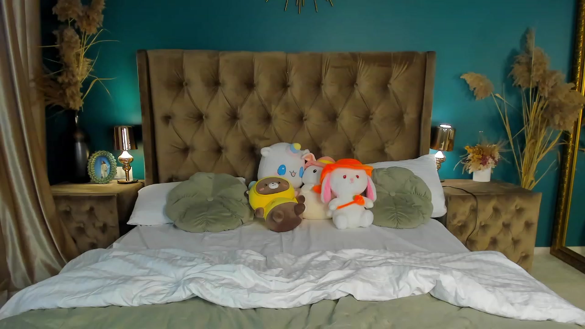 Gallery image thumbnail from ElsaYoung's myfreecams stream on, 09/23/2023, 05:57 image 3 of 20
