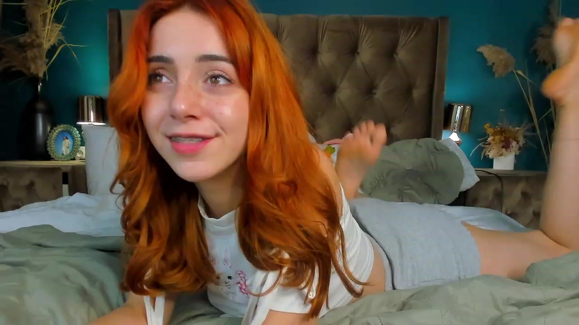Gallery image thumbnail from ElsaYoung's myfreecams stream on, 09/23/2023, 10:54 image 9 of 20
