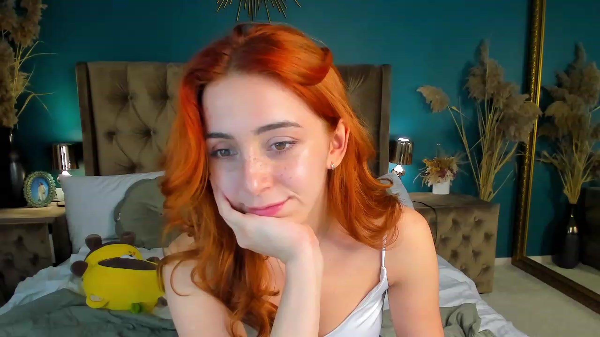 Gallery image thumbnail from ElsaYoung's myfreecams stream on, 09/23/2023, 12:24 image 17 of 20