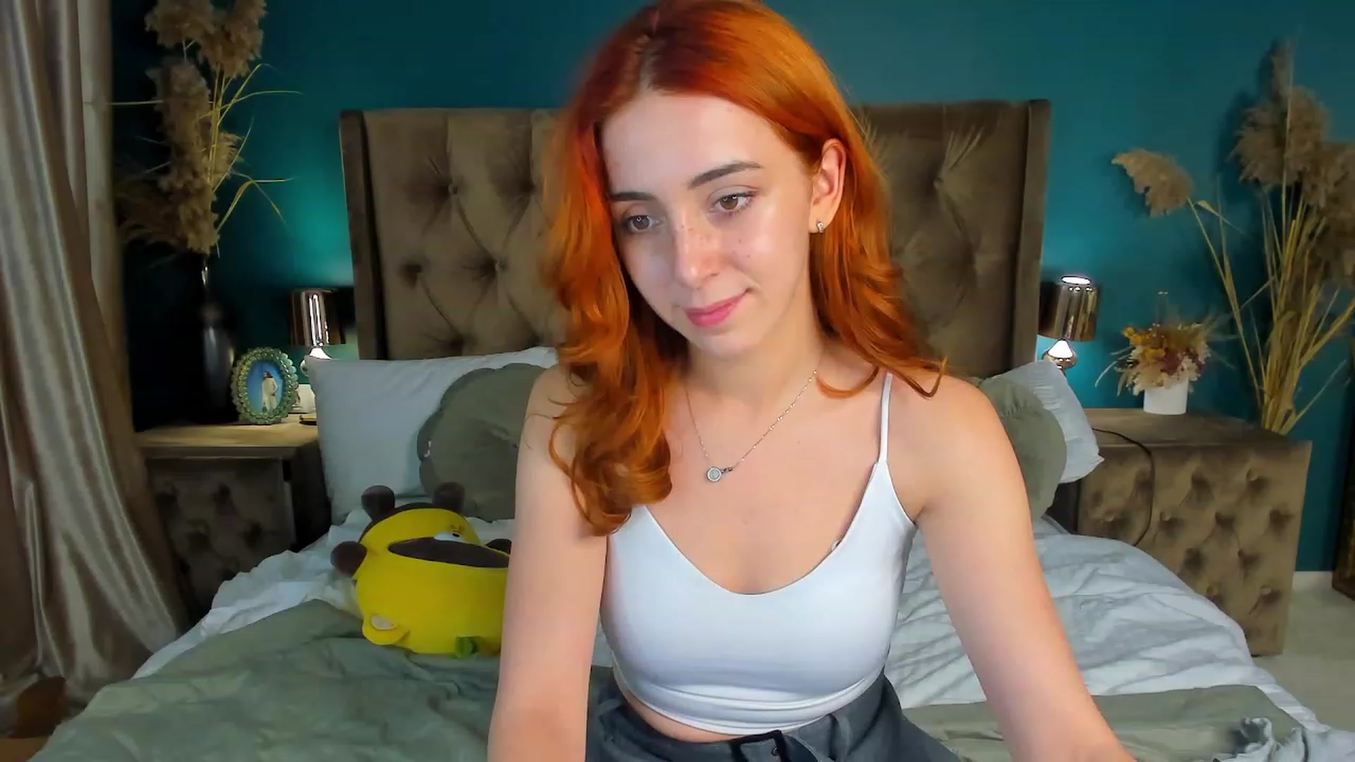 Gallery image thumbnail from ElsaYoung's myfreecams stream on, 09/23/2023, 12:24 image 12 of 20
