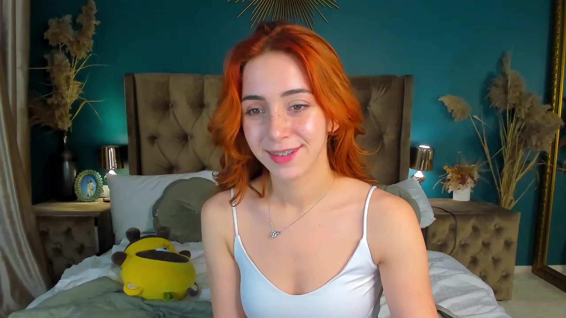 Gallery image thumbnail from ElsaYoung's myfreecams stream on, 09/23/2023, 12:24 image 15 of 20