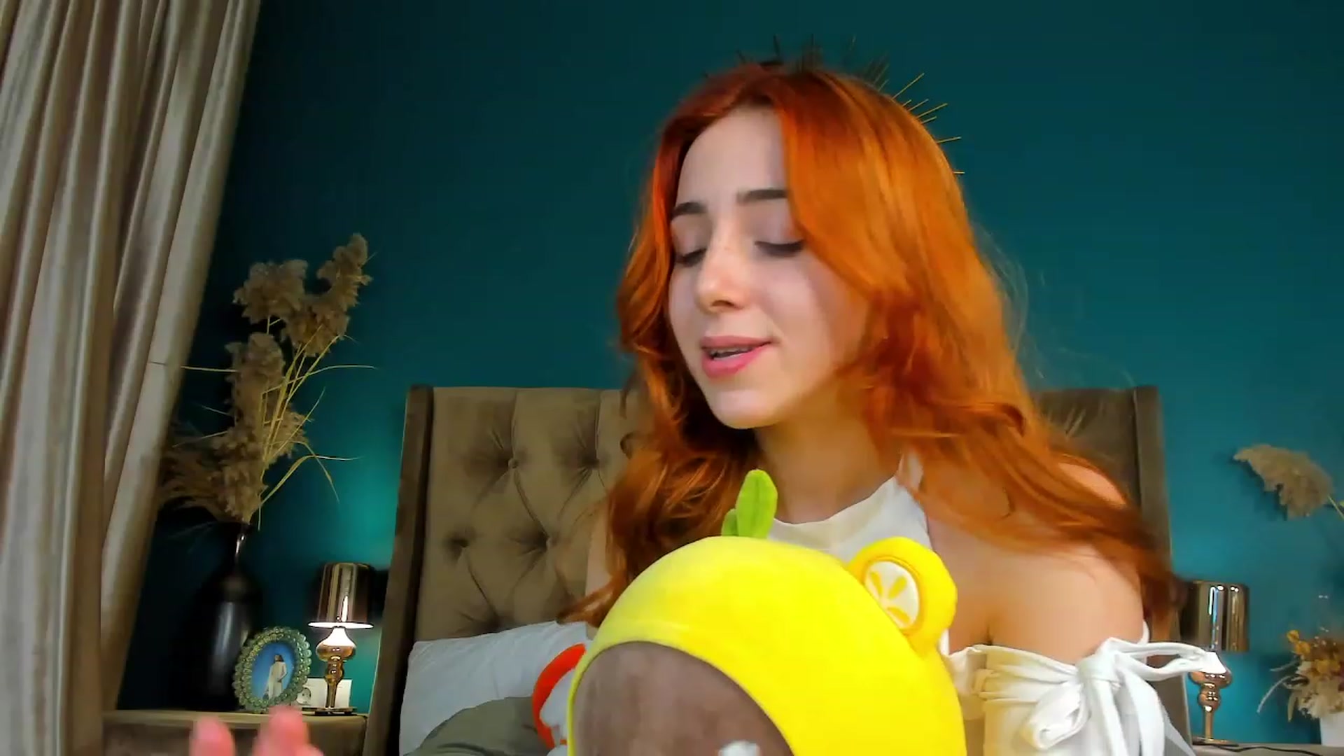 Gallery image thumbnail from ElsaYoung's myfreecams stream on, 09/23/2023, 18:05 image 18 of 20