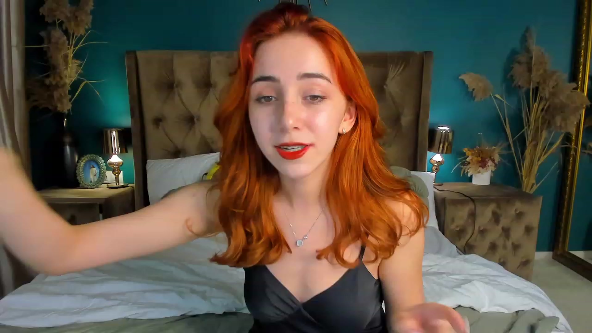 Gallery image thumbnail from ElsaYoung's myfreecams stream on, 09/23/2023, 19:06 image 8 of 20