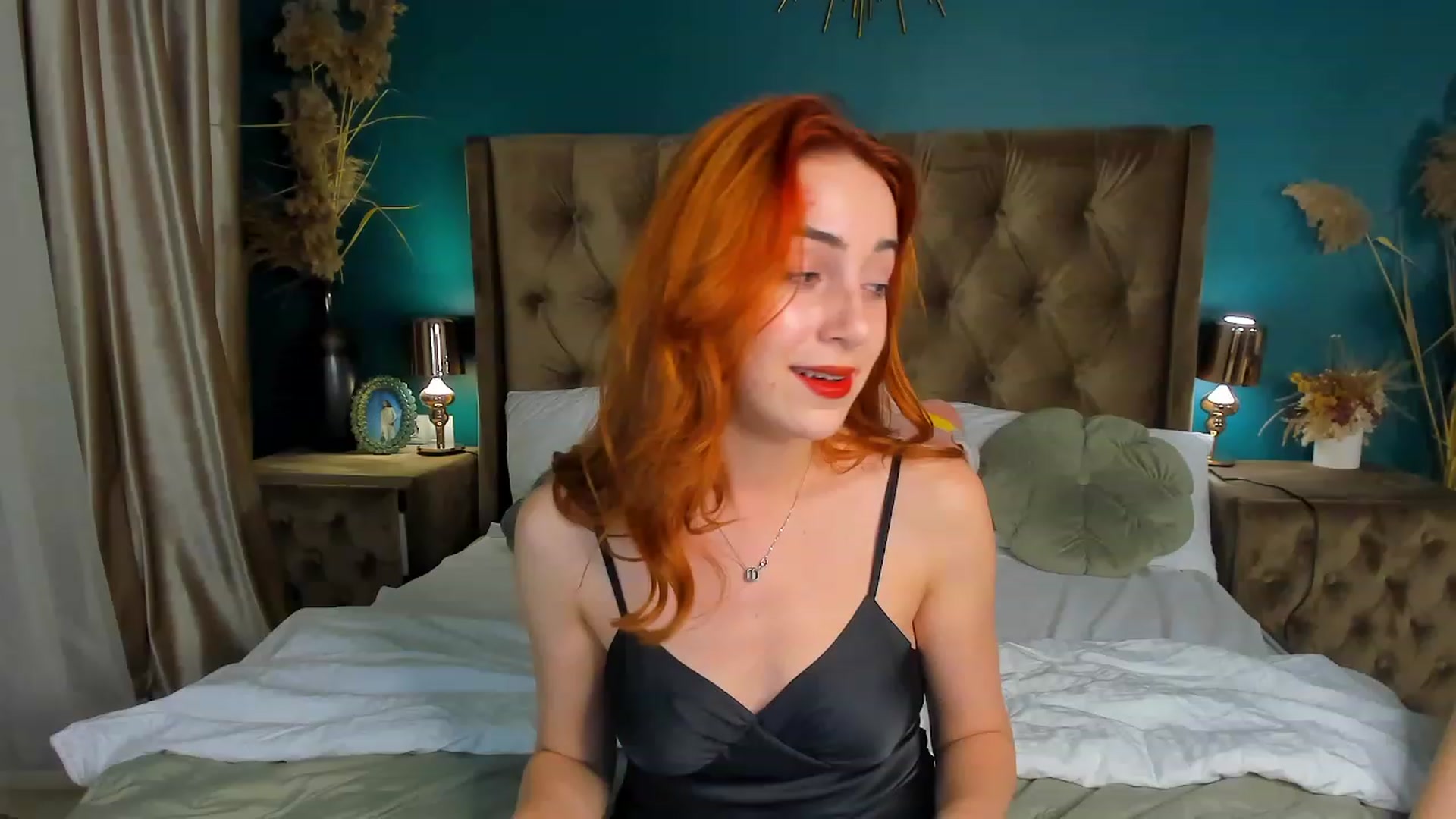 Gallery image thumbnail from ElsaYoung's myfreecams stream on, 09/23/2023, 19:06 image 14 of 20