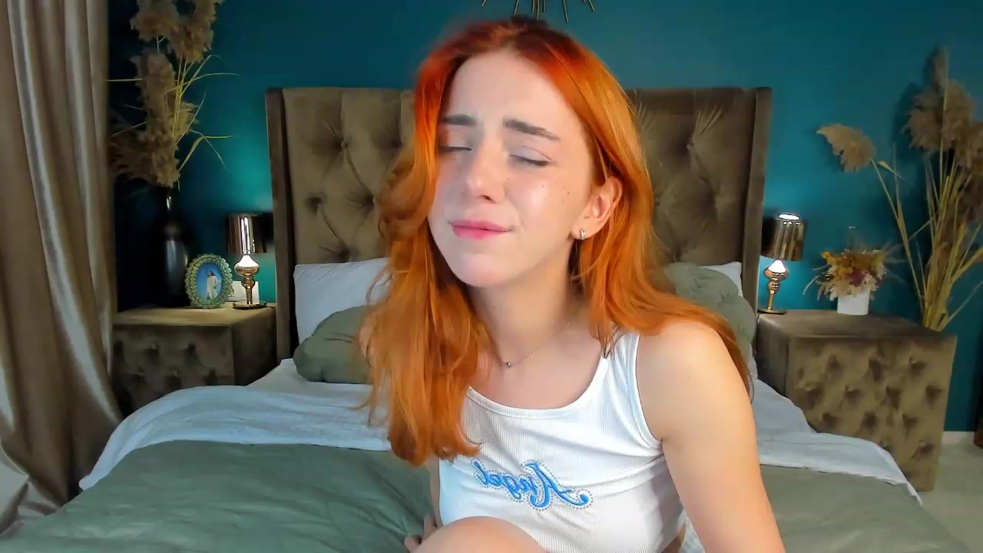 Gallery image thumbnail from ElsaYoung's myfreecams stream on, 09/24/2023, 13:02 image 13 of 20