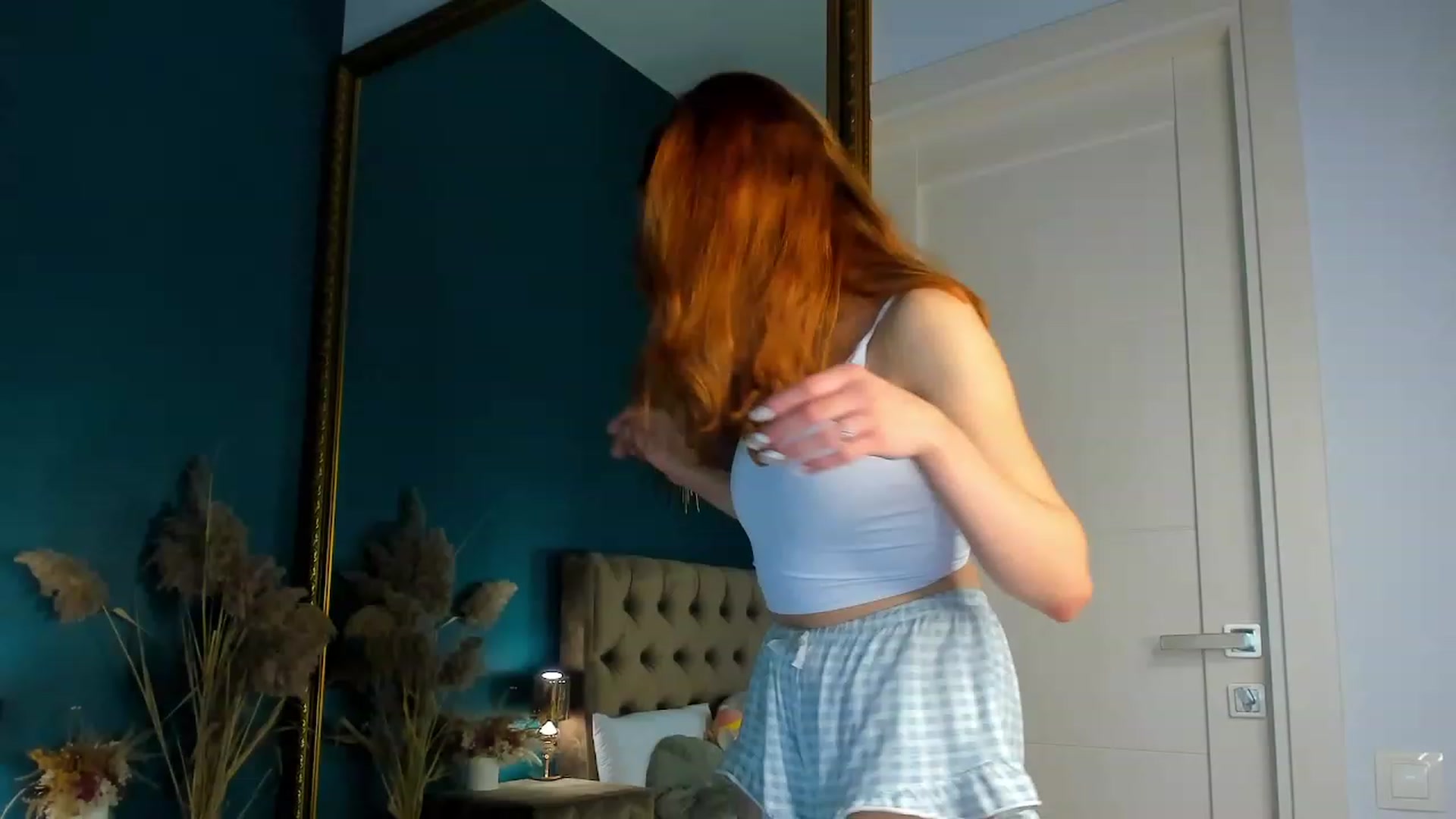 Gallery image thumbnail from ElsaYoung's myfreecams stream on, 09/24/2023, 16:08 image 16 of 20