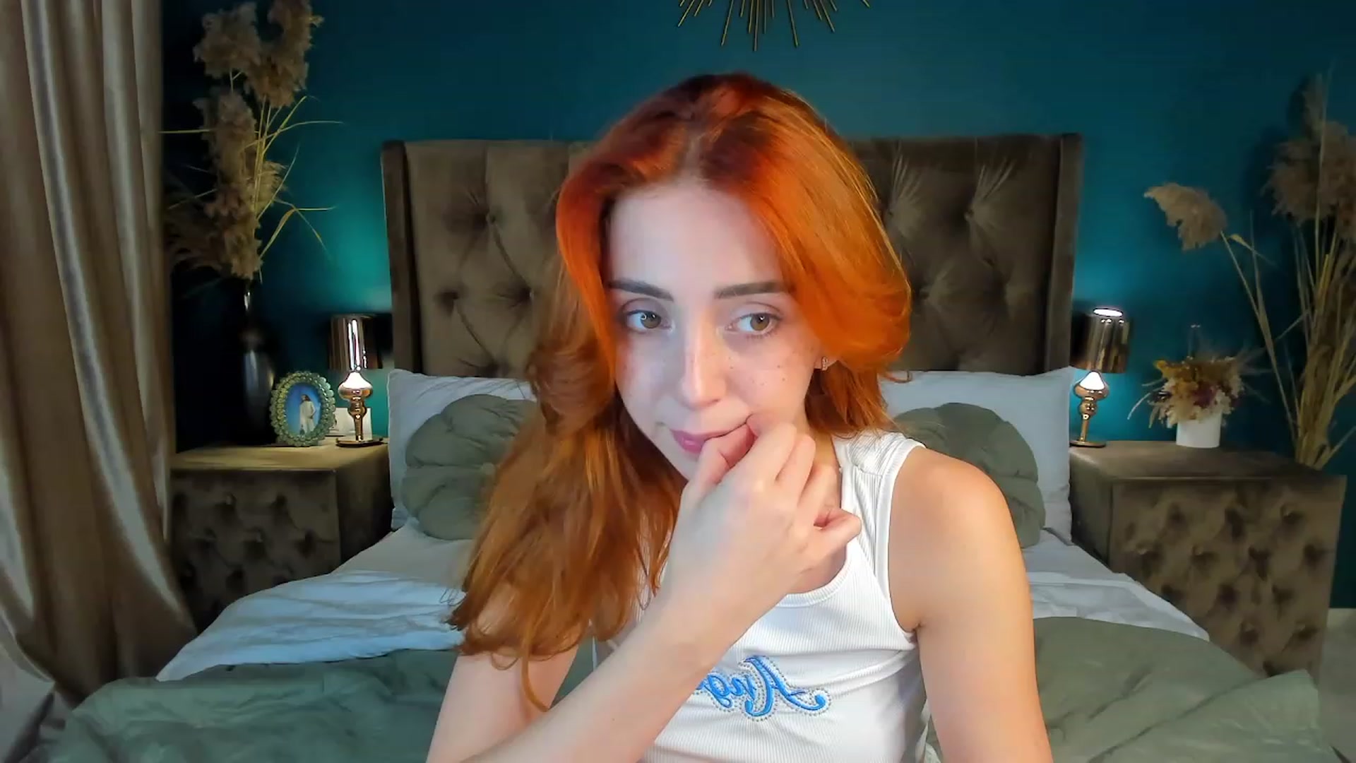 Gallery image thumbnail from ElsaYoung's myfreecams stream on, 09/24/2023, 16:08 image 4 of 20