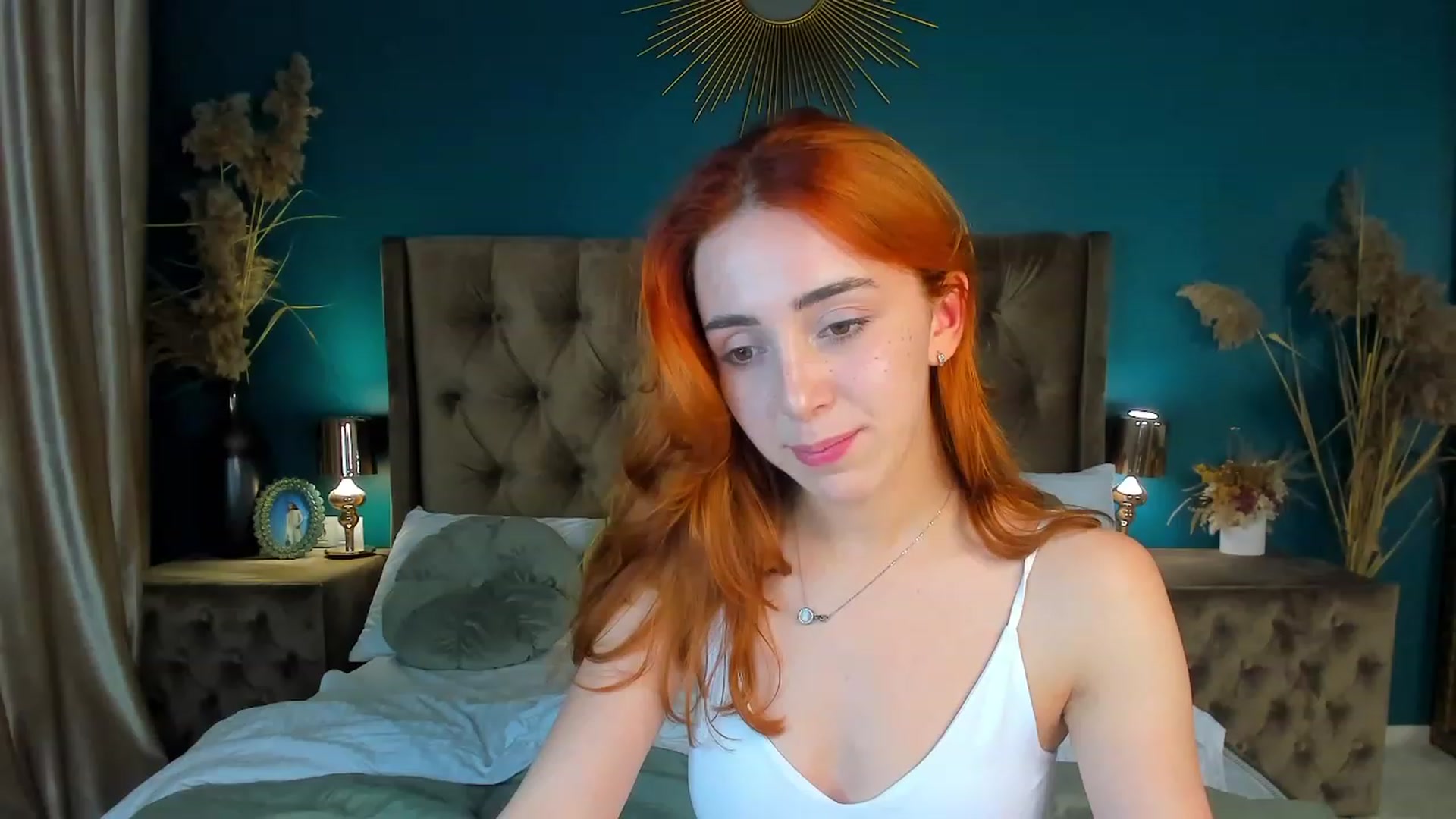 Gallery image thumbnail from ElsaYoung's myfreecams stream on, 09/24/2023, 19:17 image 19 of 20