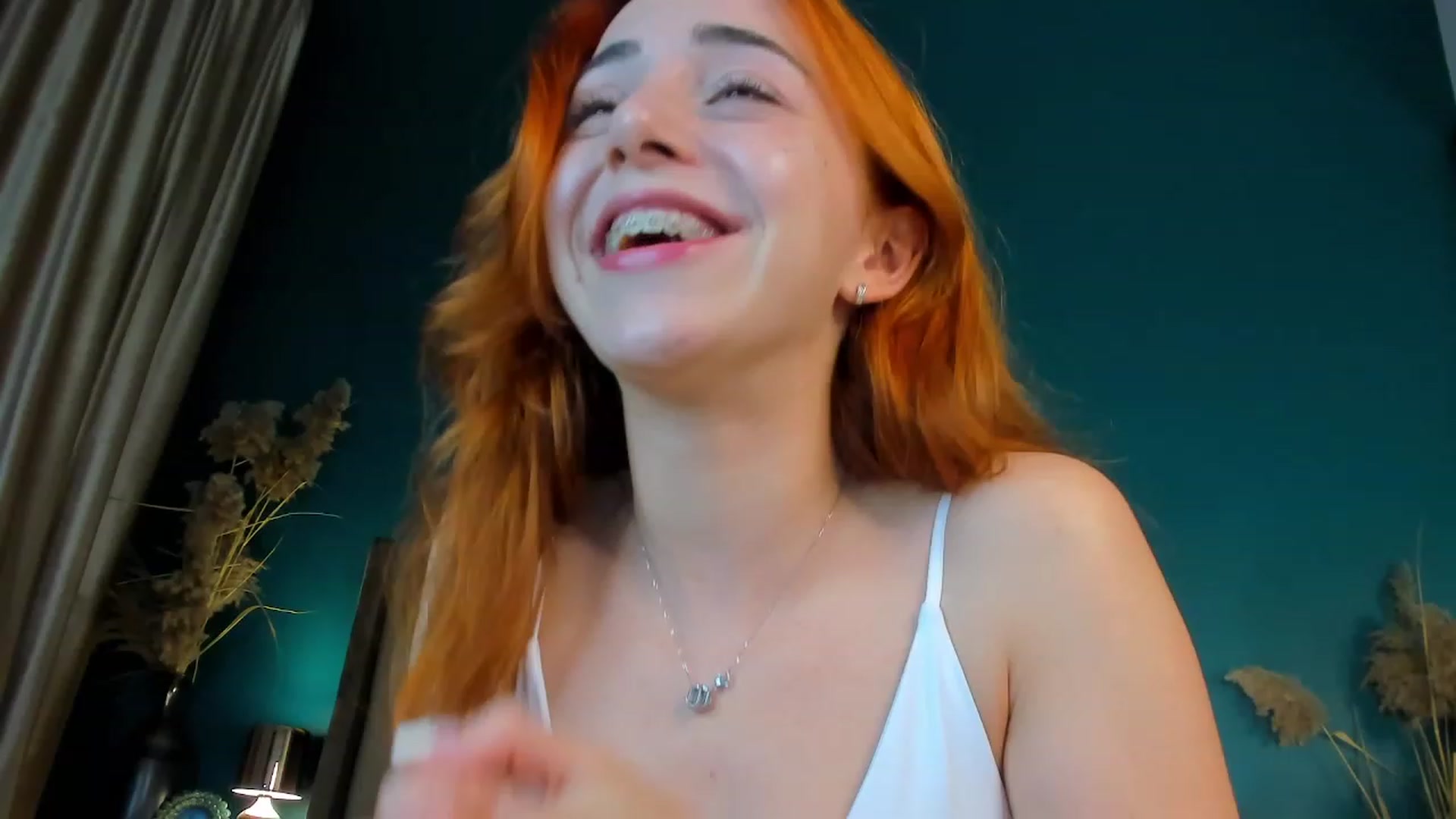Gallery image thumbnail from ElsaYoung's myfreecams stream on, 09/24/2023, 19:17 image 7 of 20