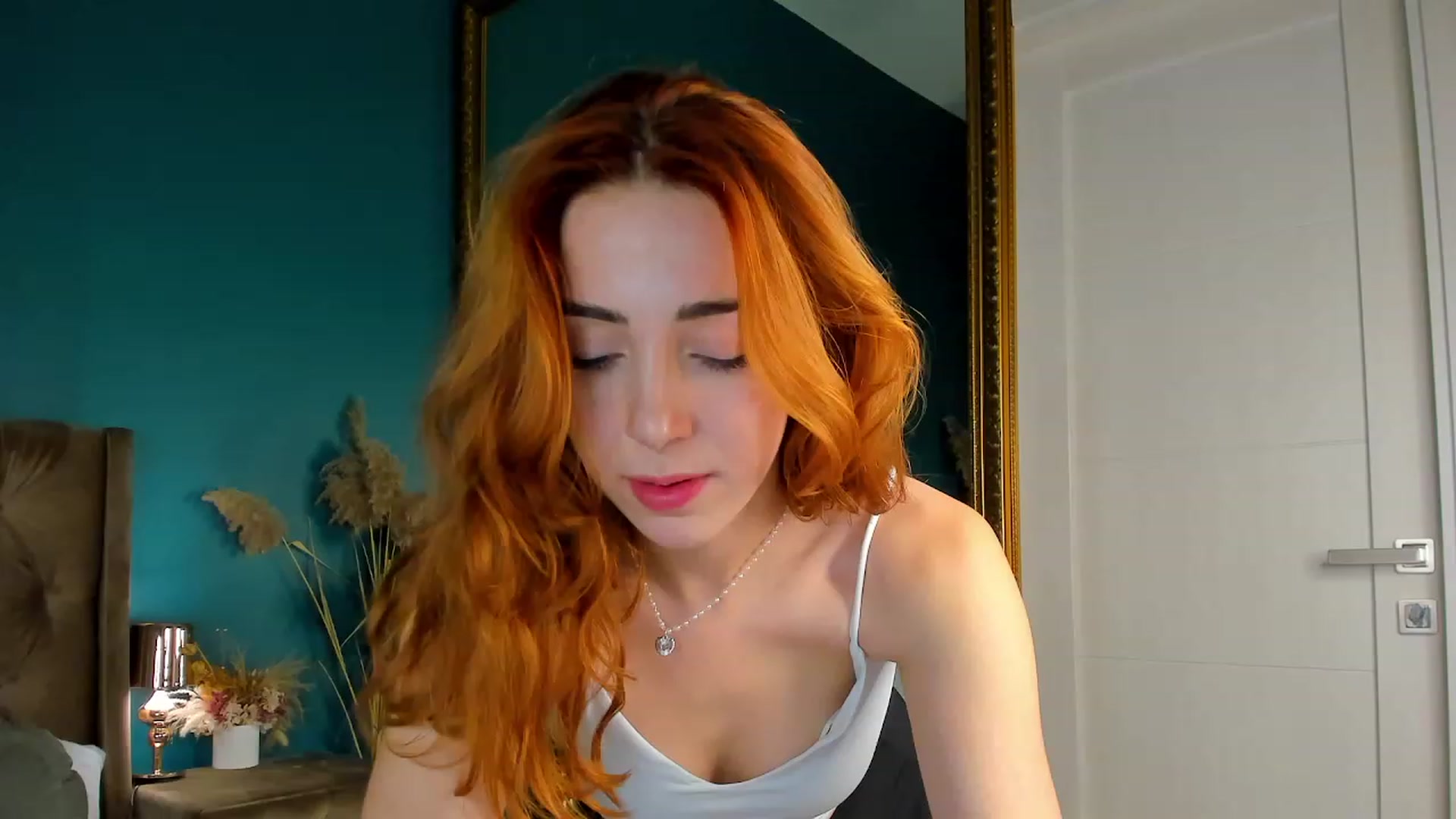 Gallery image thumbnail from ElsaYoung's myfreecams stream on, 09/29/2023, 17:34 image 9 of 20