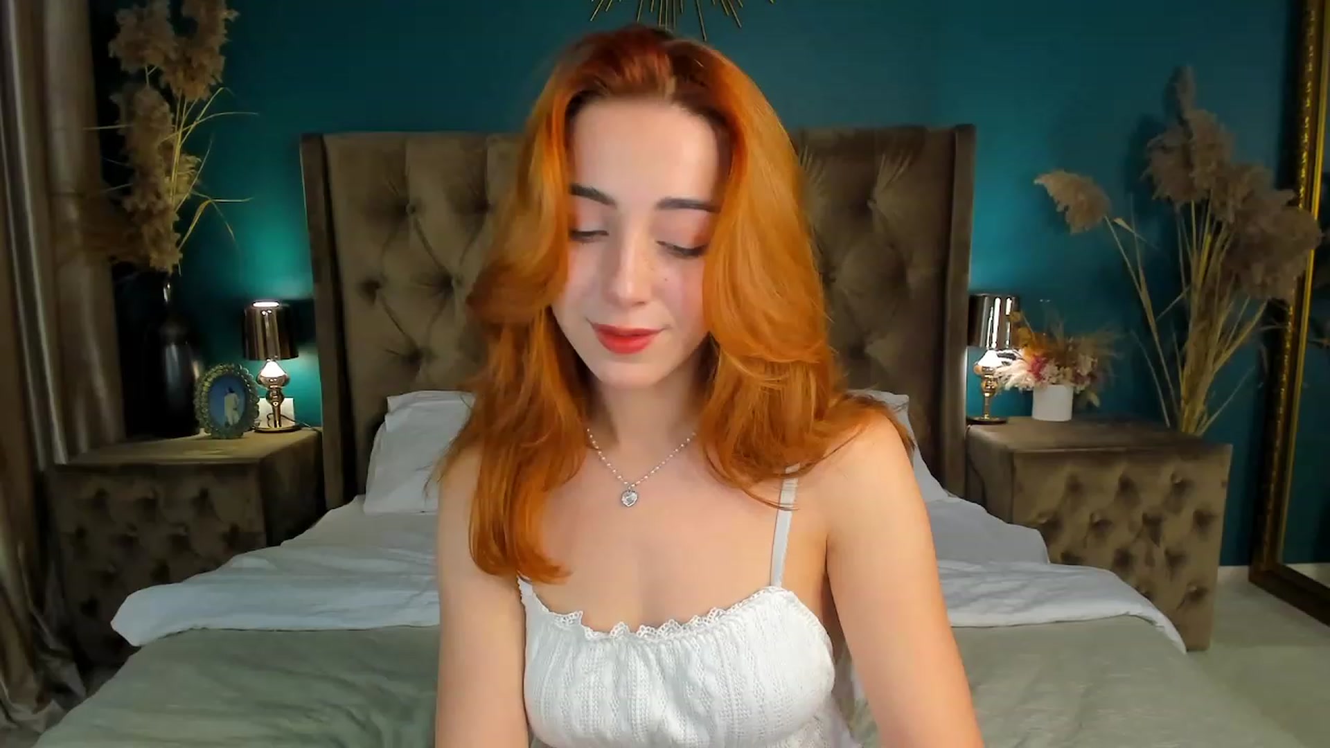 Gallery image thumbnail from ElsaYoung's myfreecams stream on, 09/30/2023, 12:31 image 12 of 20