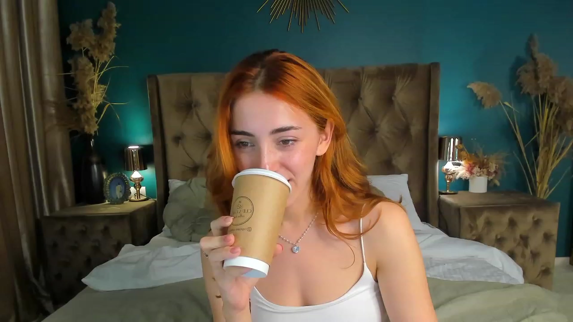Gallery image thumbnail from ElsaYoung's myfreecams stream on, 10/04/2023, 15:11 image 3 of 20