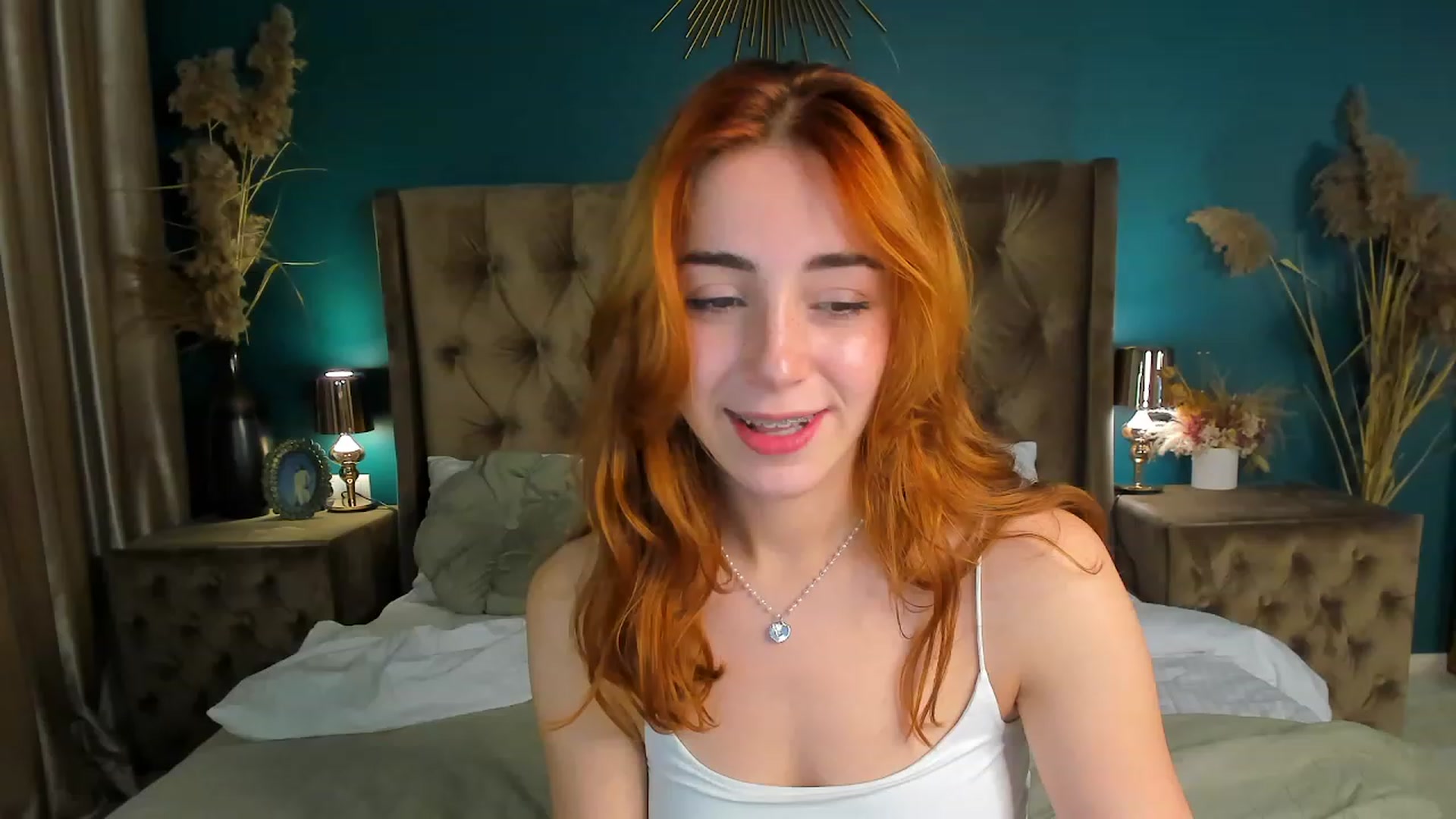 Gallery image thumbnail from ElsaYoung's myfreecams stream on, 10/04/2023, 15:11 image 18 of 20