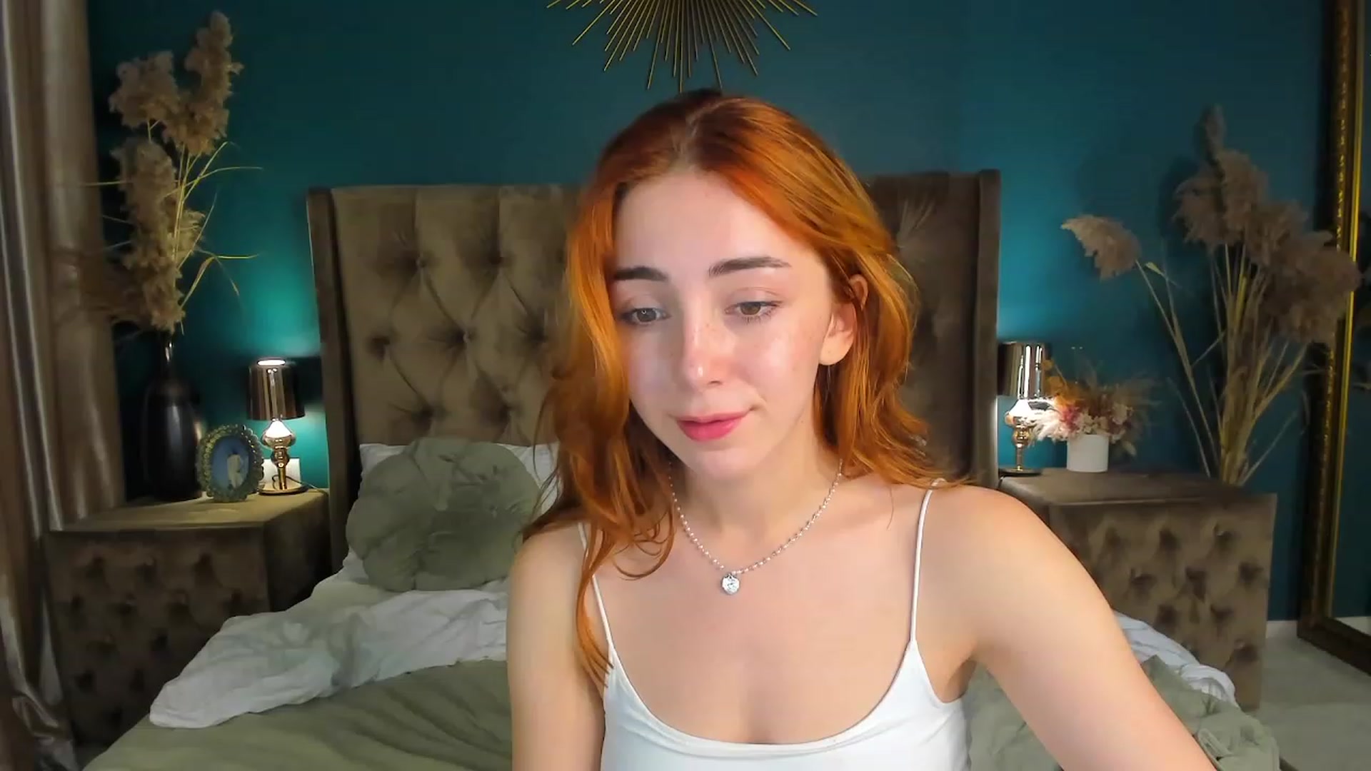 Gallery image thumbnail from ElsaYoung's myfreecams stream on, 10/04/2023, 16:37 image 9 of 20