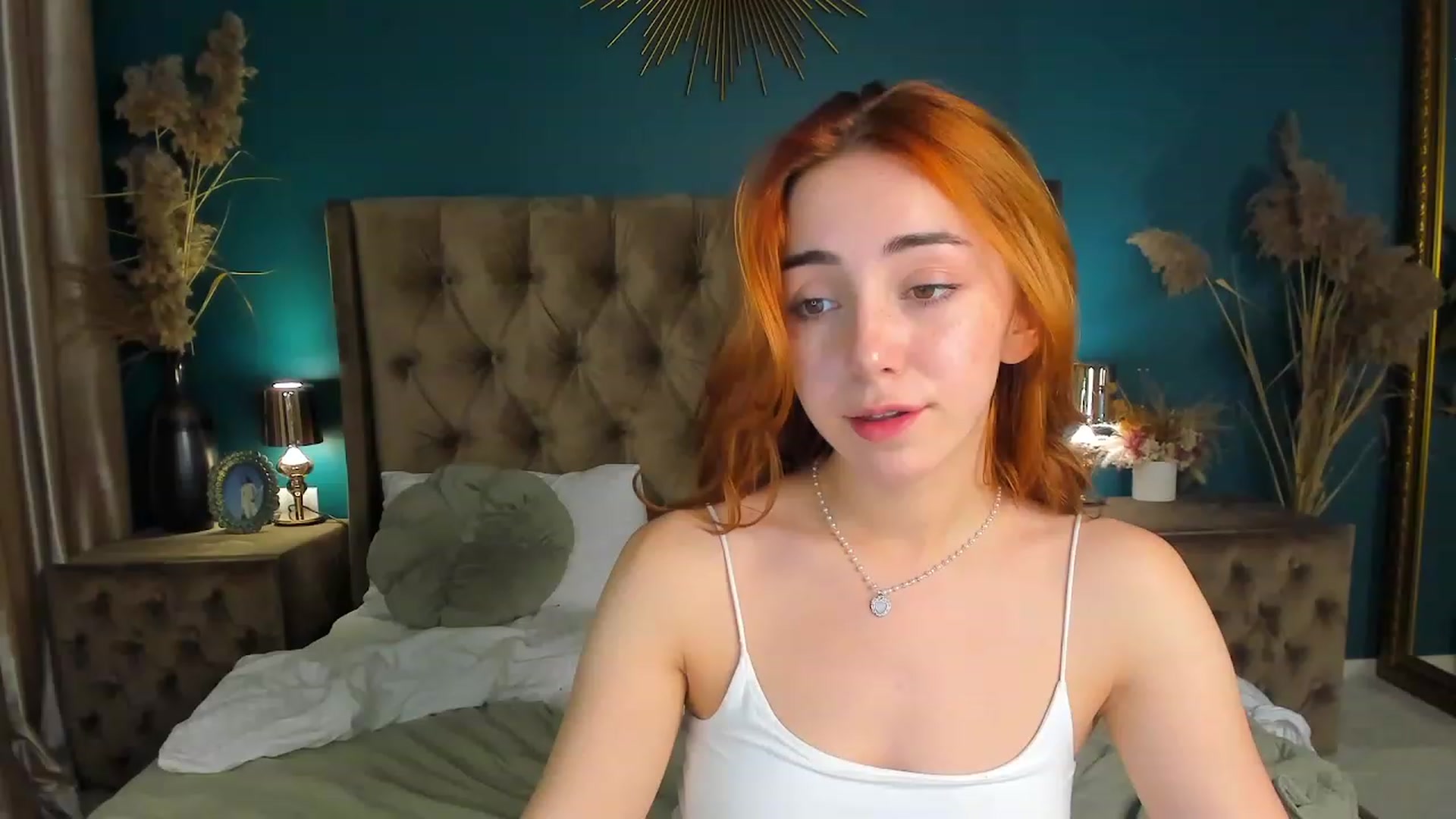 Gallery image thumbnail from ElsaYoung's myfreecams stream on, 10/04/2023, 16:37 image 11 of 20