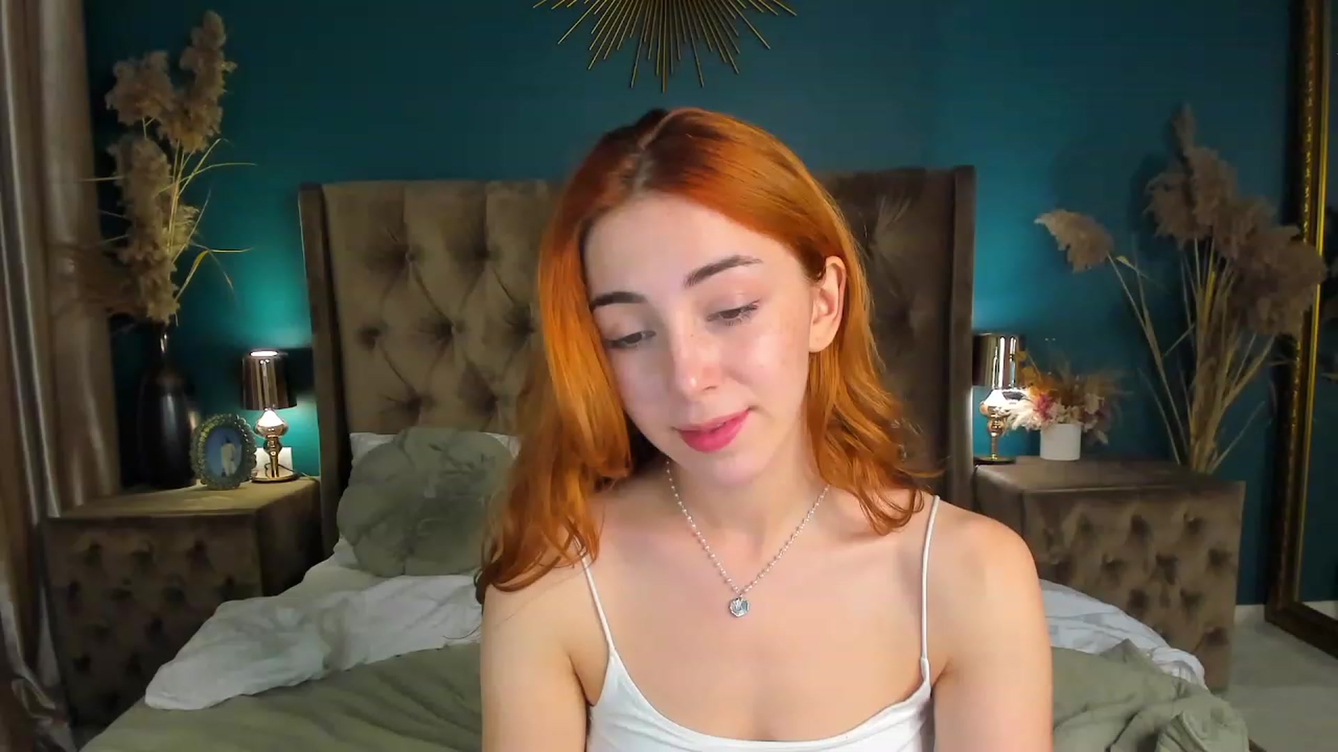 Gallery image thumbnail from ElsaYoung's myfreecams stream on, 10/04/2023, 16:37 image 13 of 20
