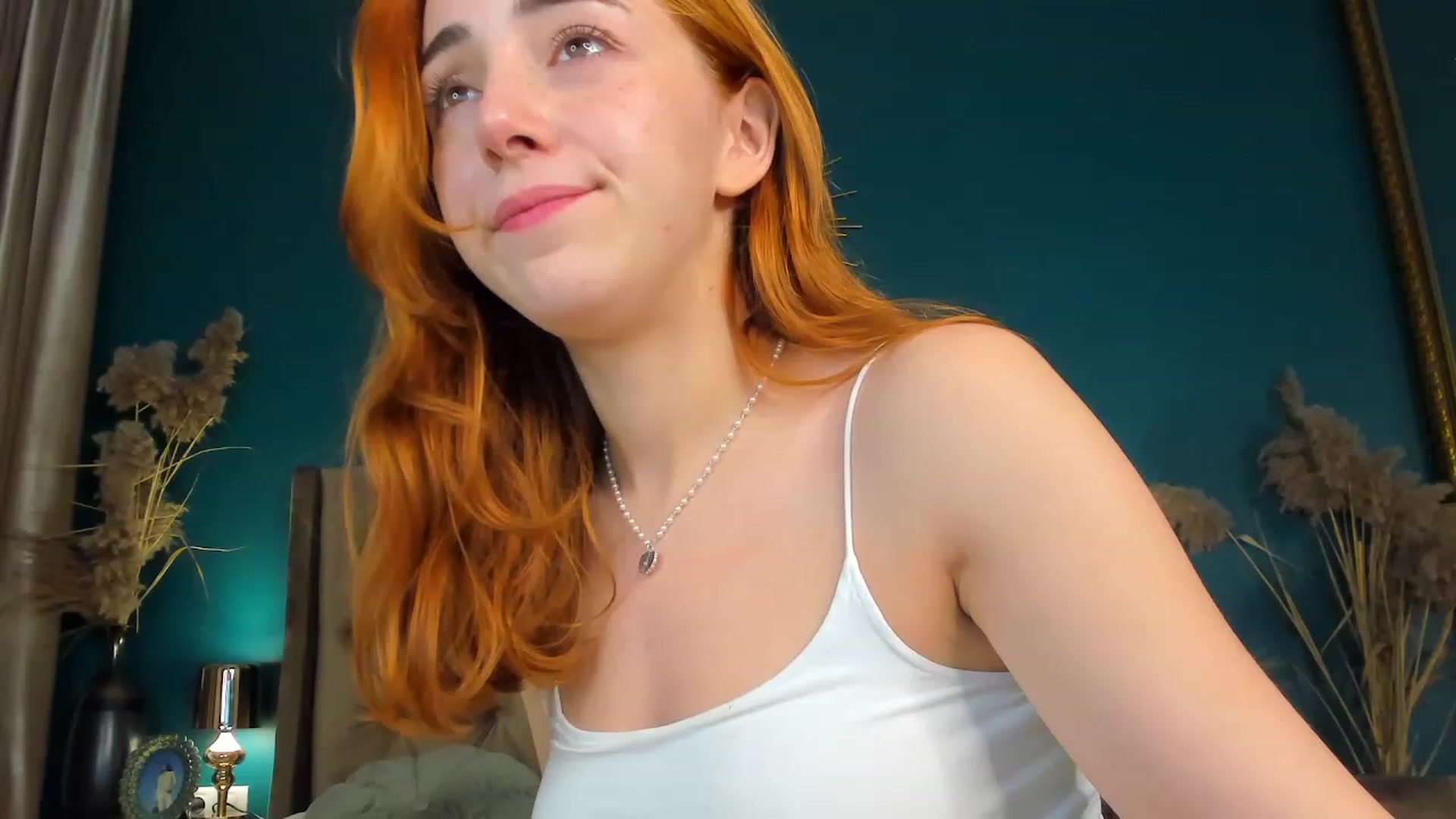 Gallery image thumbnail from ElsaYoung's myfreecams stream on, 10/04/2023, 18:40 image 10 of 20