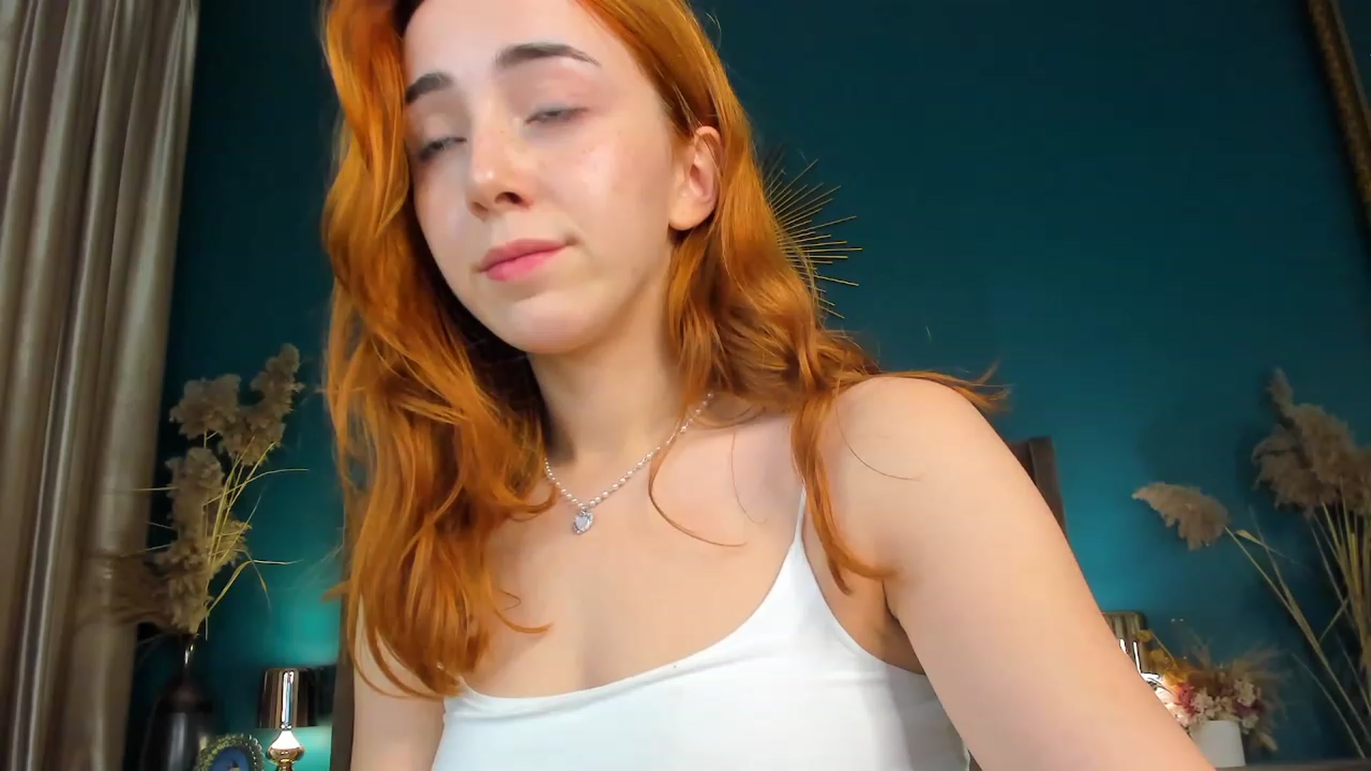 Gallery image thumbnail from ElsaYoung's myfreecams stream on, 10/04/2023, 18:40 image 16 of 20