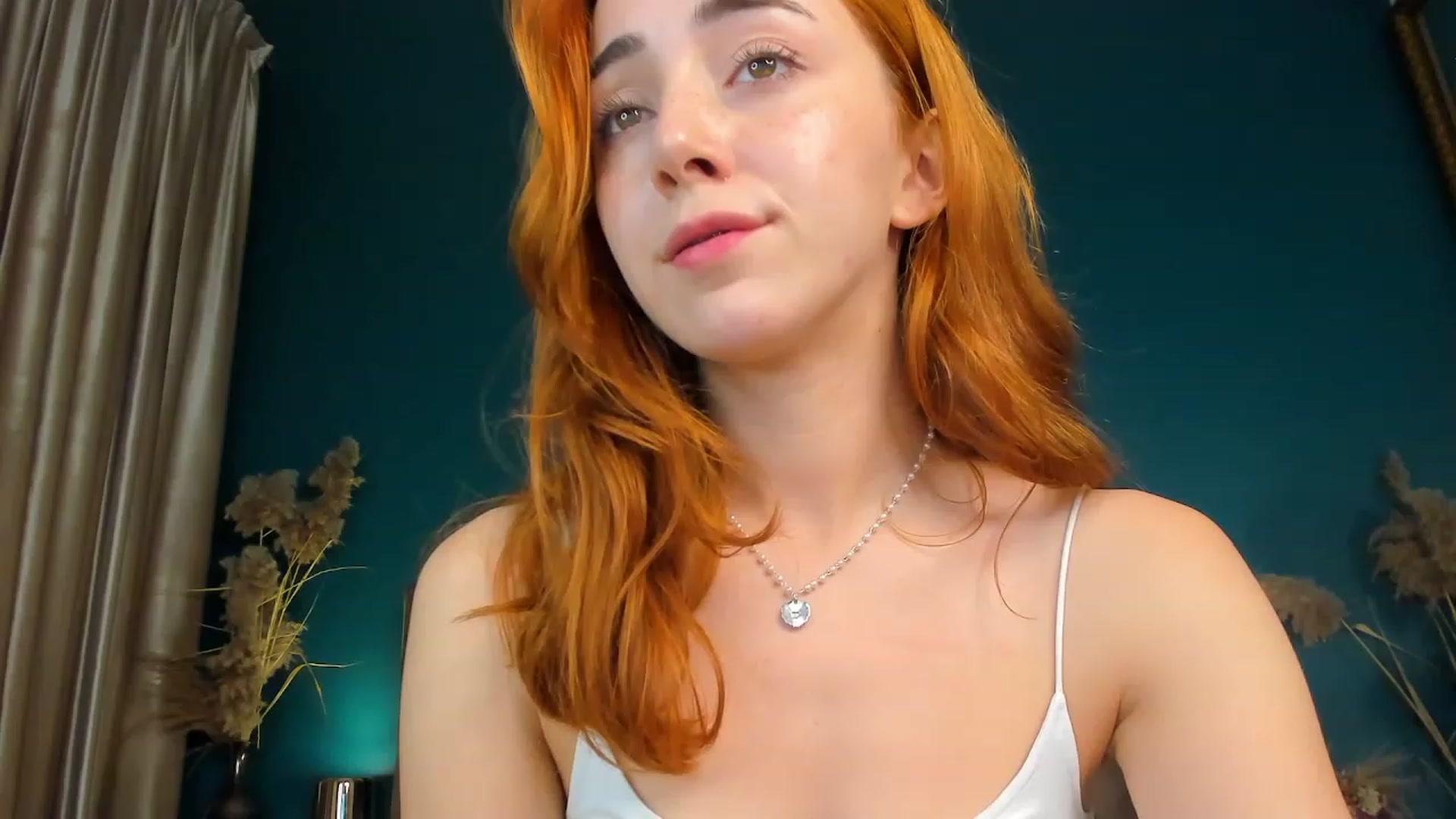 Gallery image thumbnail from ElsaYoung's myfreecams stream on, 10/04/2023, 18:40 image 17 of 20