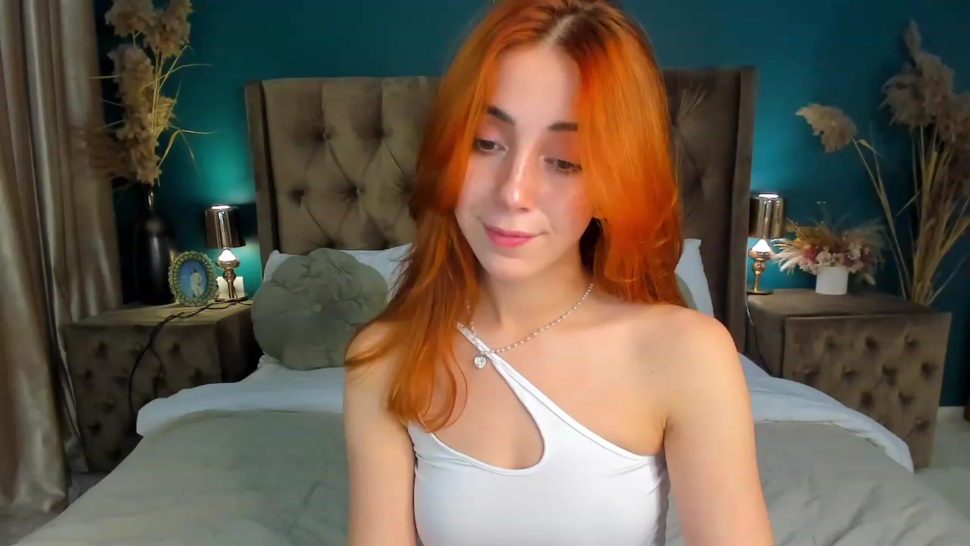 Gallery image thumbnail from ElsaYoung's myfreecams stream on, 10/05/2023, 12:48 image 20 of 20