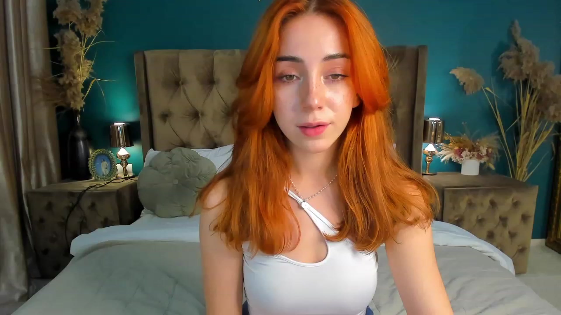 Gallery image thumbnail from ElsaYoung's myfreecams stream on, 10/05/2023, 12:48 image 7 of 20