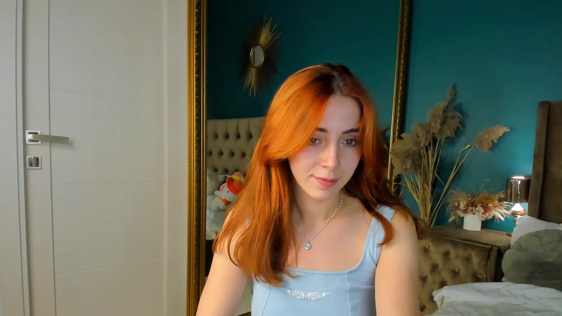Gallery image thumbnail from ElsaYoung's myfreecams stream on, 10/06/2023, 18:43 image 5 of 20