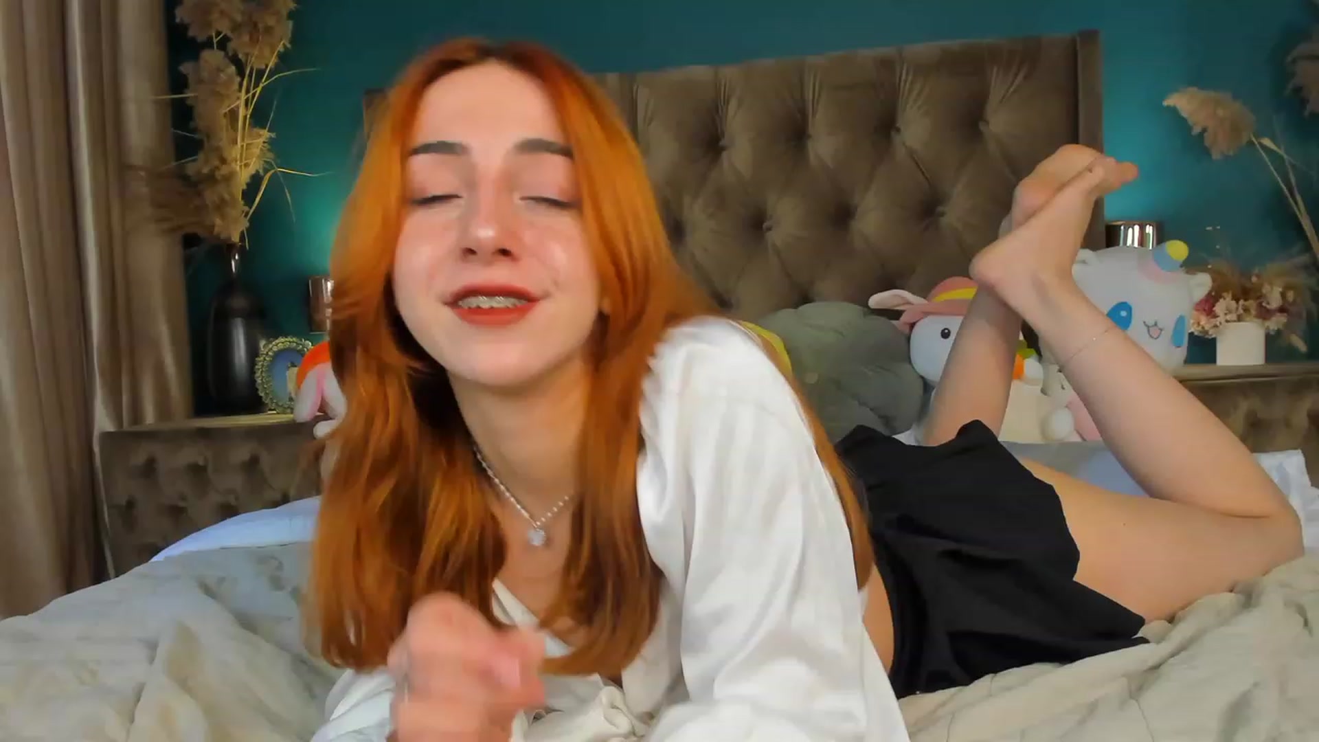 Gallery image thumbnail from ElsaYoung's myfreecams stream on, 10/07/2023, 07:42 image 7 of 20