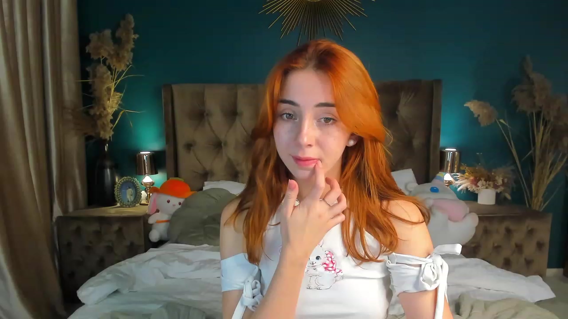 Gallery image thumbnail from ElsaYoung's myfreecams stream on, 10/07/2023, 22:00 image 1 of 20