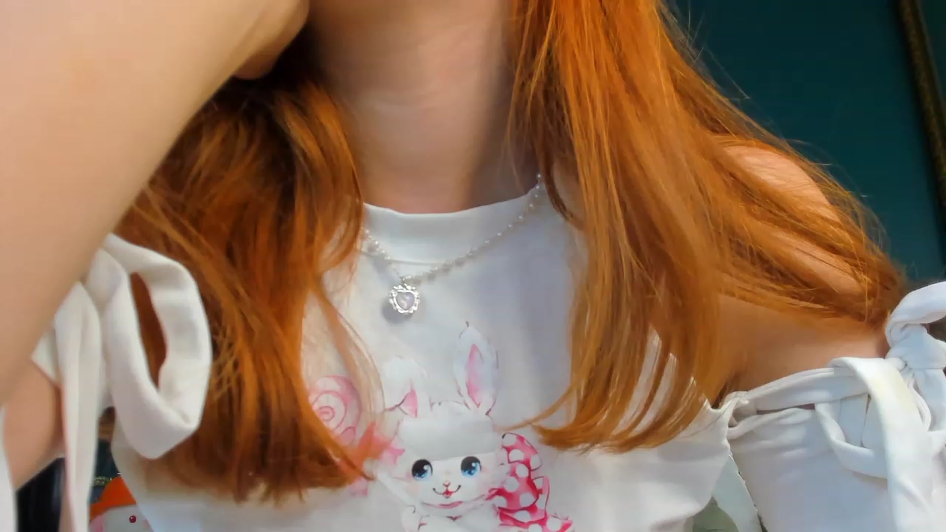 Gallery image thumbnail from ElsaYoung's myfreecams stream on, 10/08/2023, 01:22 image 10 of 20