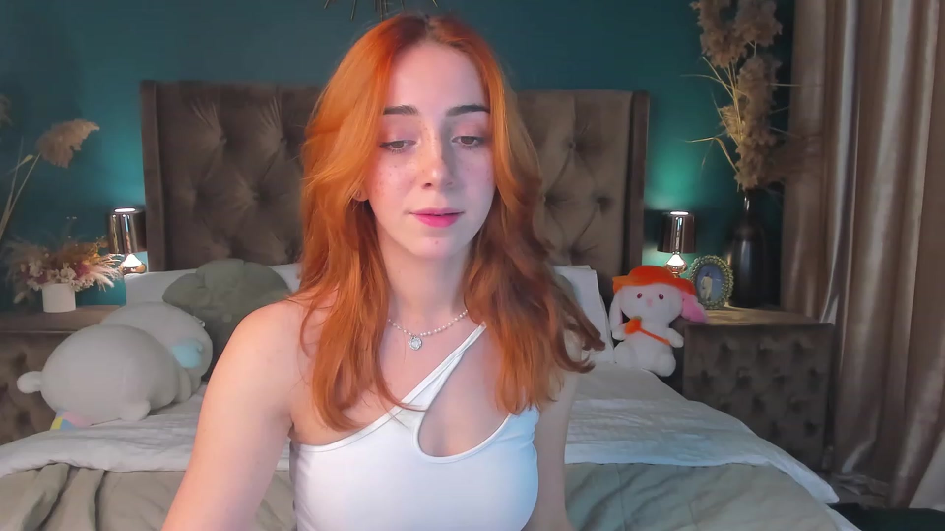 Gallery image thumbnail from ElsaYoung's myfreecams stream on, 10/08/2023, 20:38 image 20 of 20