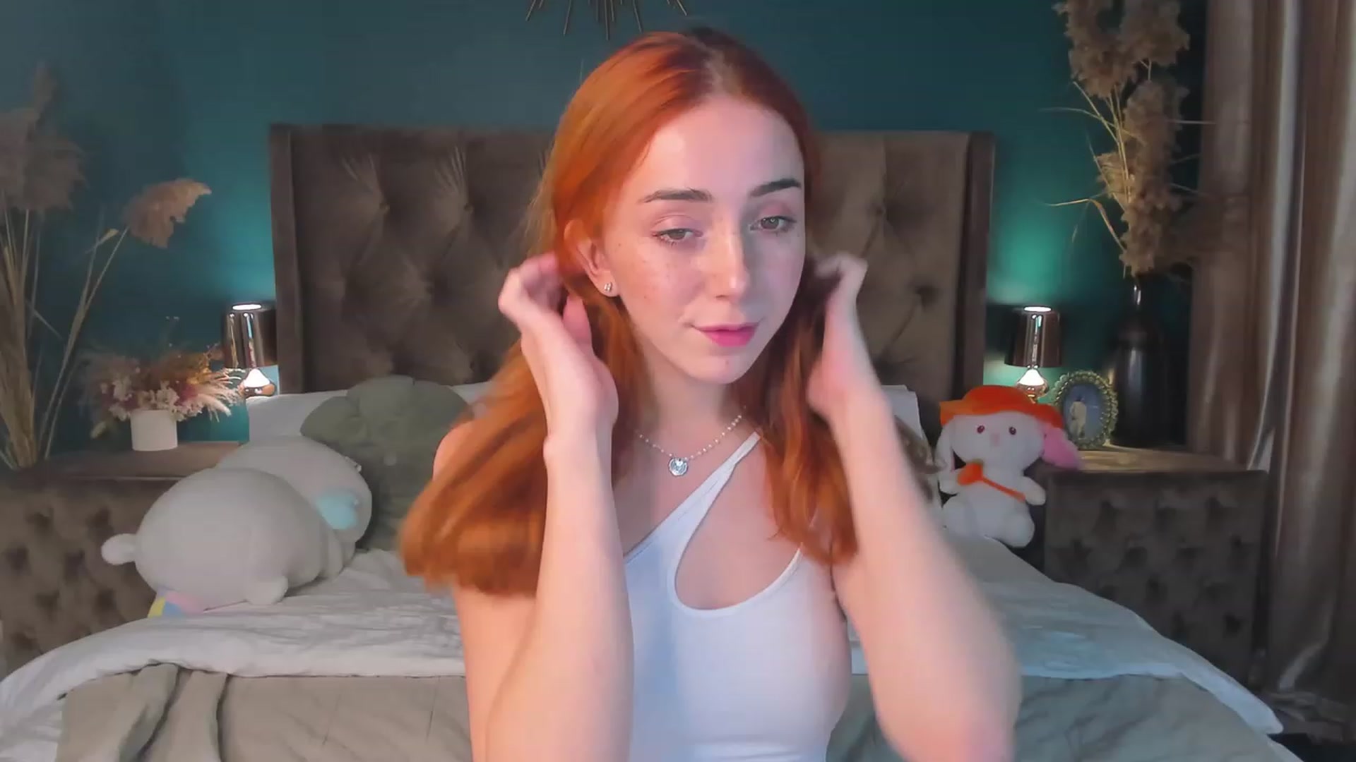 Gallery image thumbnail from ElsaYoung's myfreecams stream on, 10/08/2023, 20:38 image 15 of 20