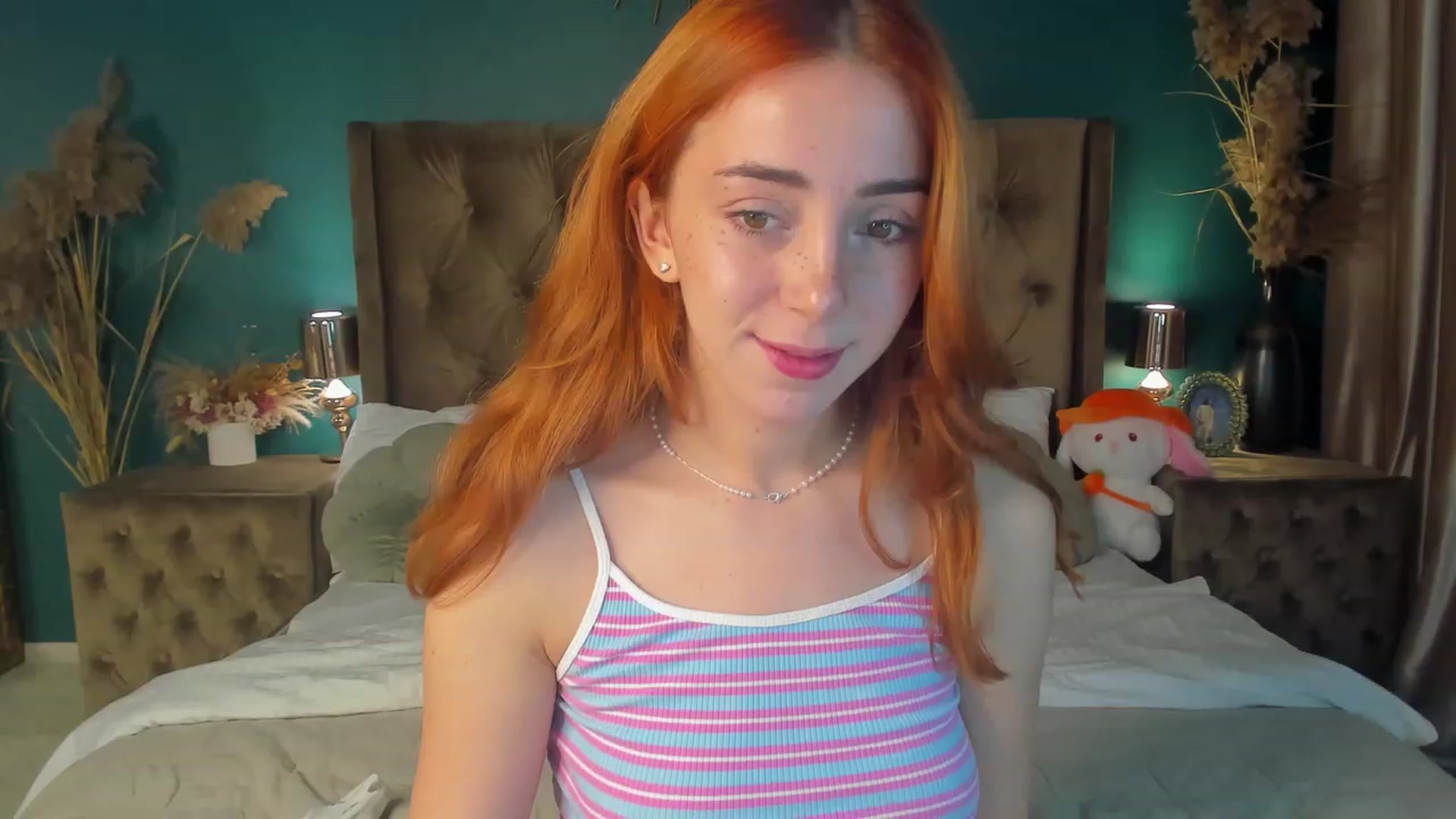 Gallery image thumbnail from ElsaYoung's myfreecams stream on, 10/10/2023, 12:47 image 7 of 20