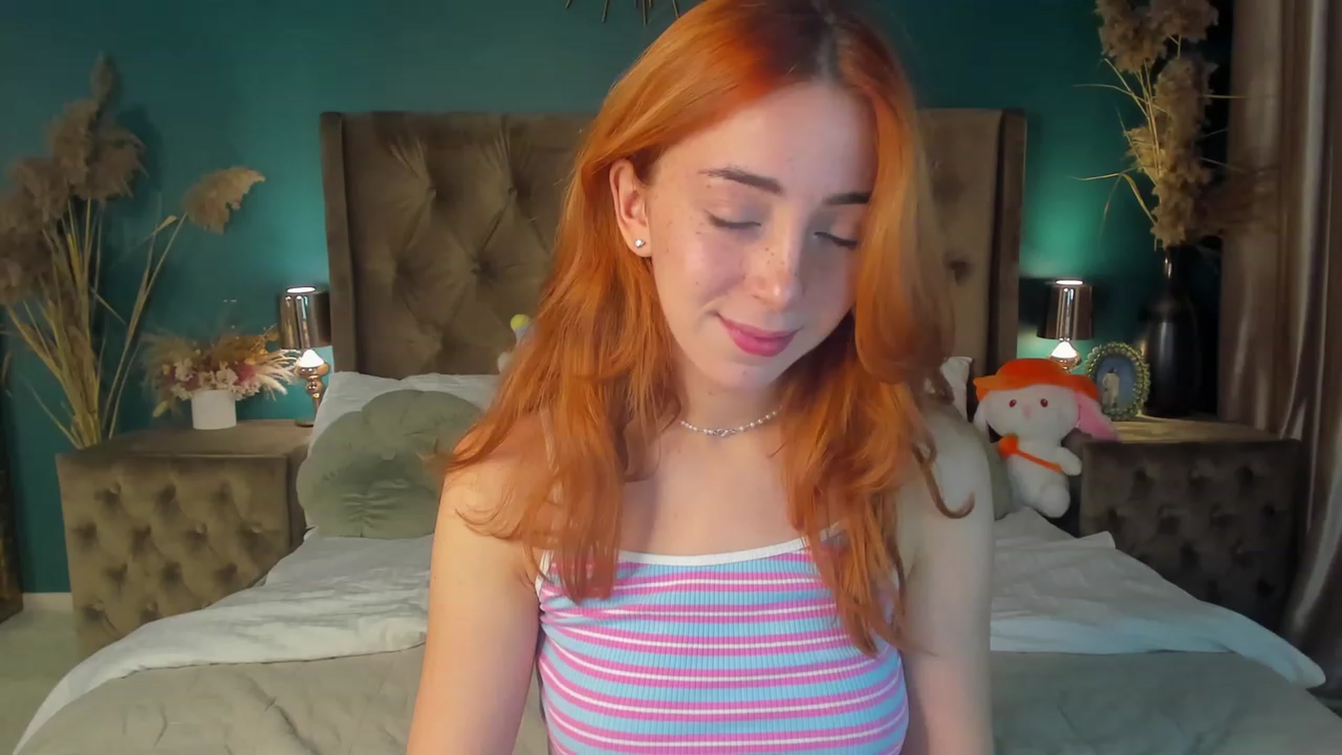 Gallery image thumbnail from ElsaYoung's myfreecams stream on, 10/10/2023, 12:47 image 6 of 20