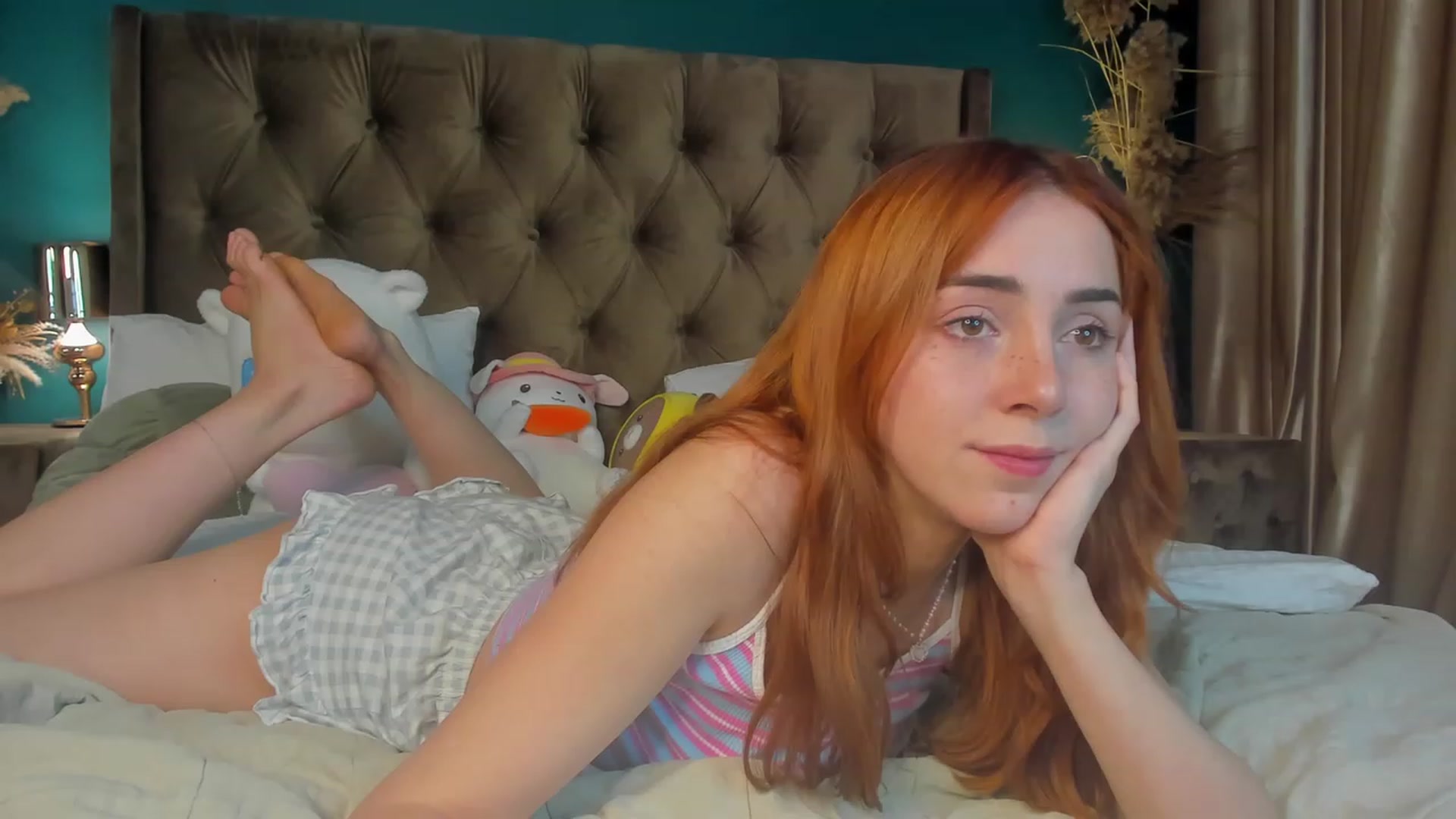 Gallery image thumbnail from ElsaYoung's myfreecams stream on, 10/10/2023, 17:32 image 12 of 20