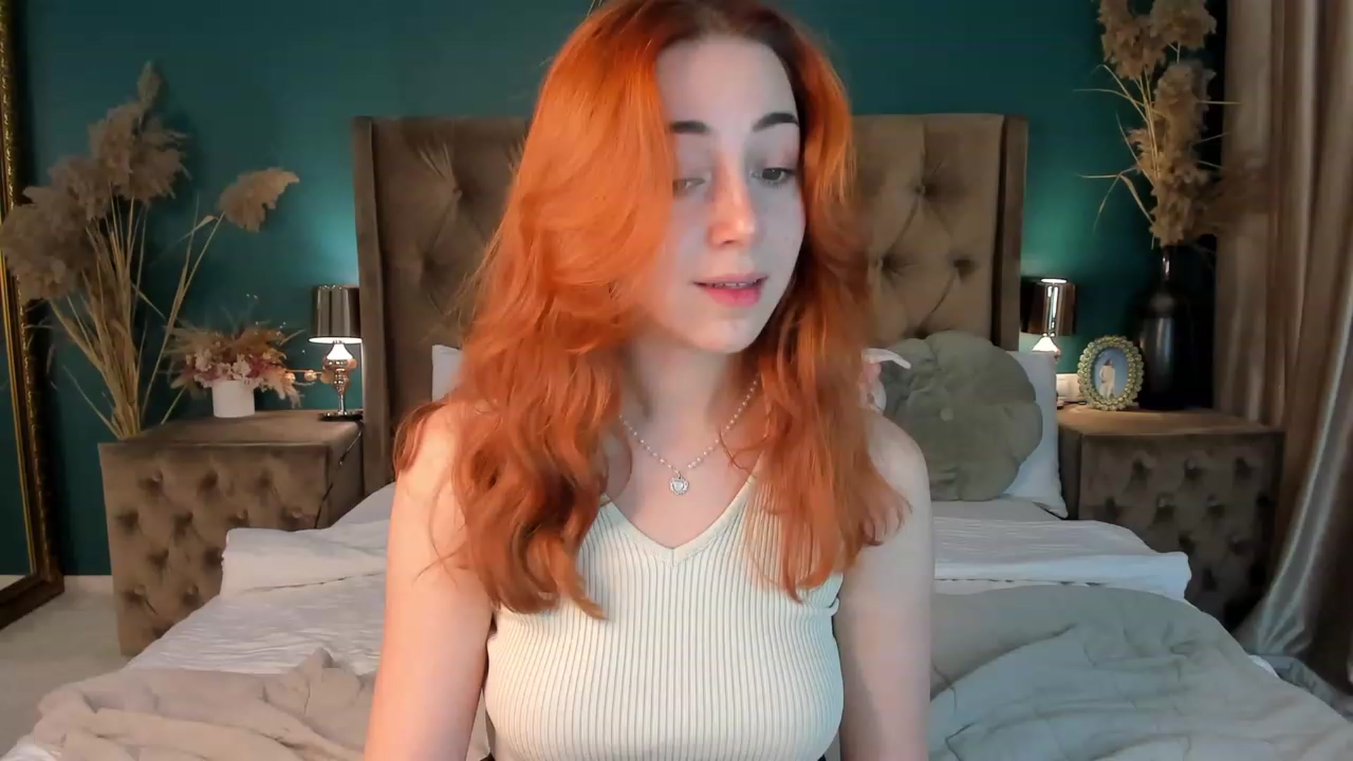 Gallery image thumbnail from ElsaYoung's myfreecams stream on, 10/12/2023, 13:38 image 11 of 20