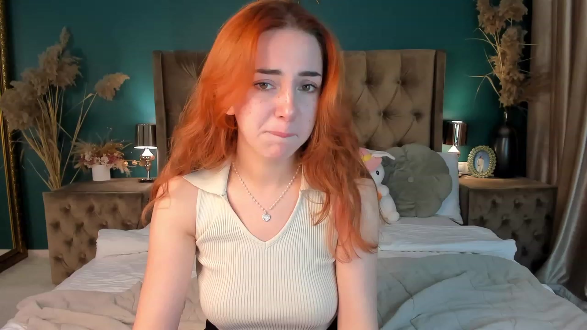 Gallery image thumbnail from ElsaYoung's myfreecams stream on, 10/12/2023, 13:38 image 10 of 20