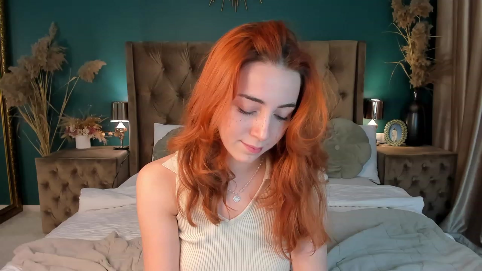Gallery image thumbnail from ElsaYoung's myfreecams stream on, 10/12/2023, 13:38 image 15 of 20