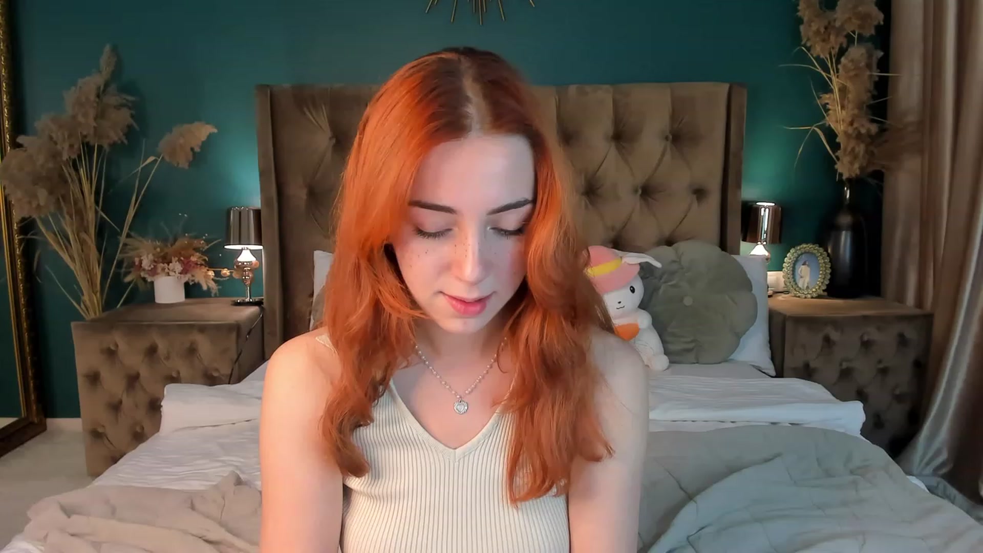Gallery image thumbnail from ElsaYoung's myfreecams stream on, 10/12/2023, 13:38 image 14 of 20