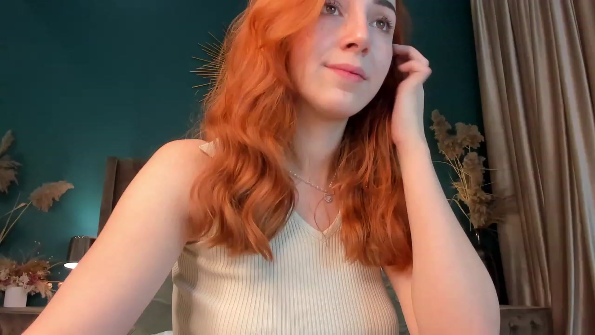 Gallery image thumbnail from ElsaYoung's myfreecams stream on, 10/12/2023, 15:11 image 1 of 20