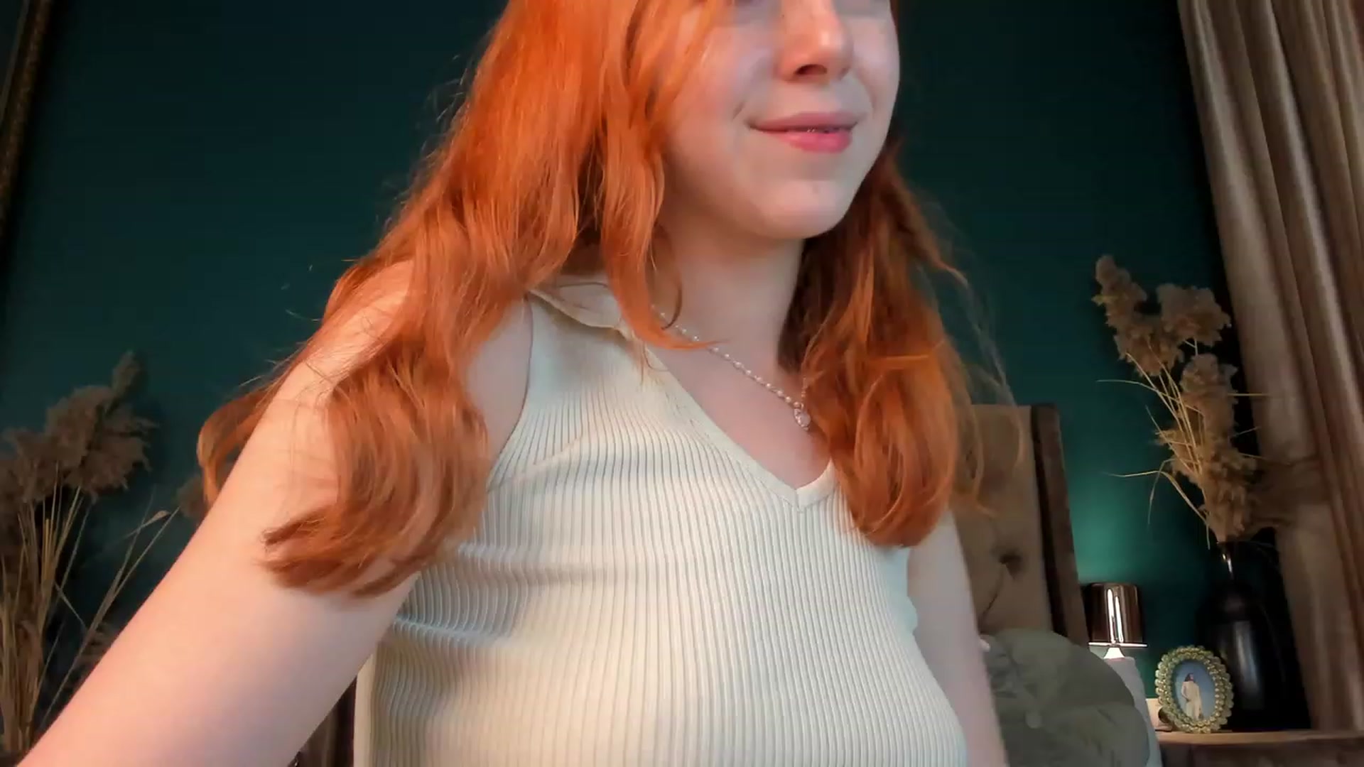 Gallery image thumbnail from ElsaYoung's myfreecams stream on, 10/12/2023, 15:11 image 7 of 20