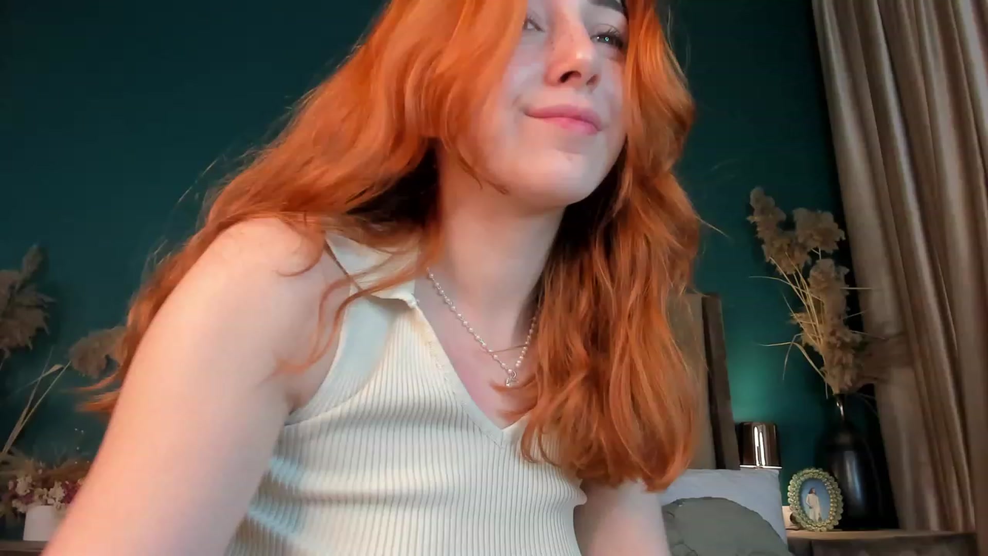 Gallery image thumbnail from ElsaYoung's myfreecams stream on, 10/12/2023, 17:37 image 3 of 20