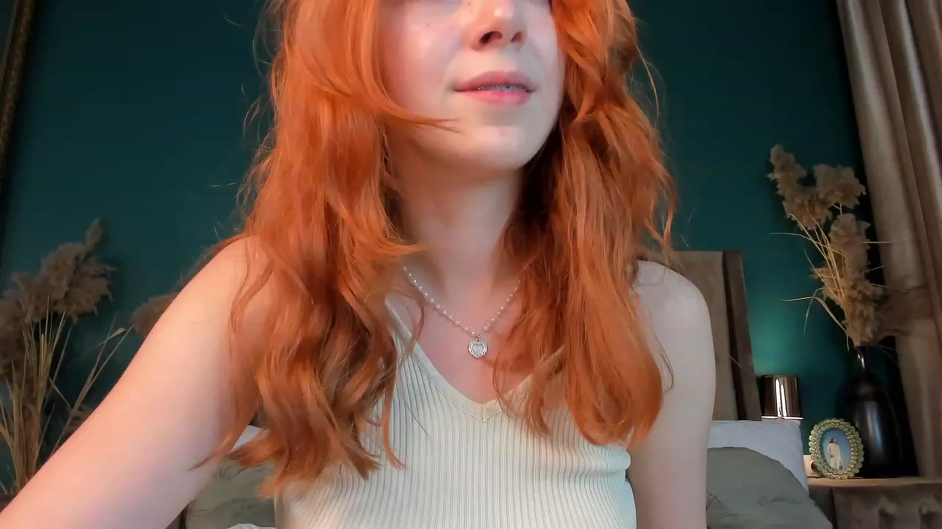 Gallery image thumbnail from ElsaYoung's myfreecams stream on, 10/12/2023, 17:37 image 15 of 20