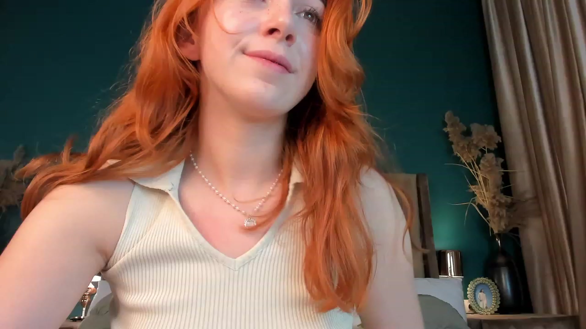 Gallery image thumbnail from ElsaYoung's myfreecams stream on, 10/12/2023, 17:37 image 11 of 20