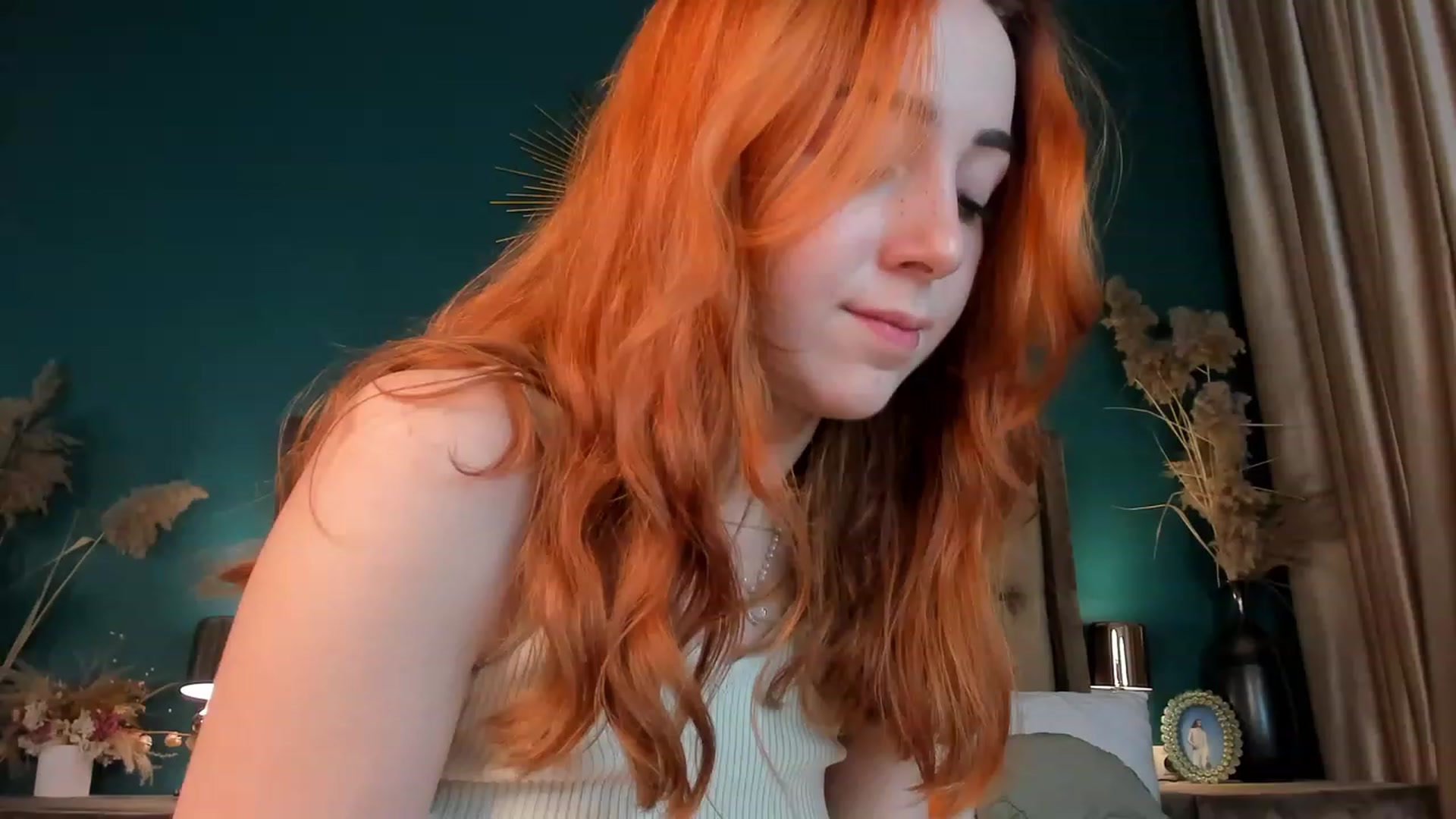 Gallery image thumbnail from ElsaYoung's myfreecams stream on, 10/12/2023, 17:37 image 2 of 20