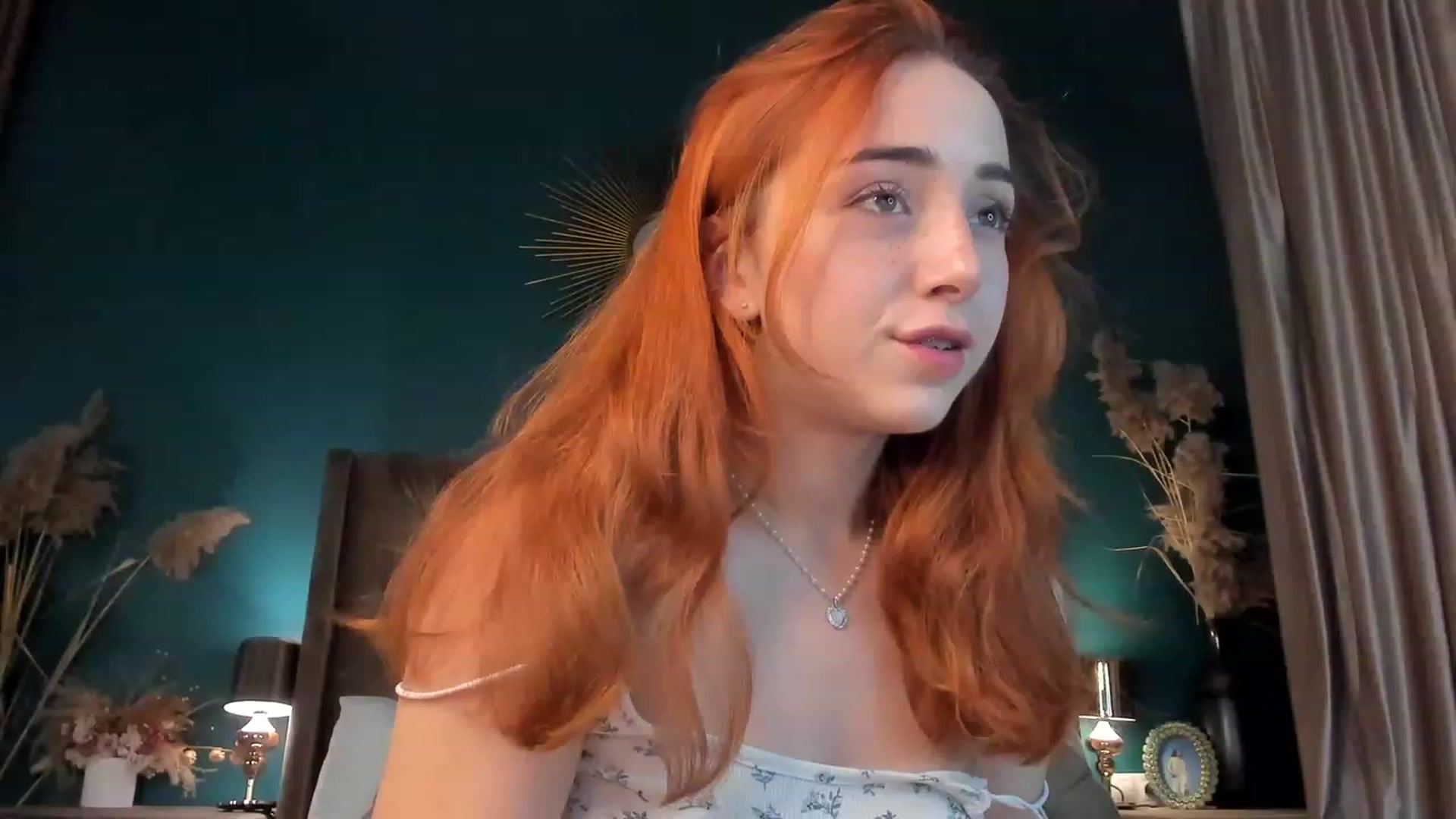 Gallery image thumbnail from ElsaYoung's myfreecams stream on, 10/13/2023, 16:00 image 14 of 20