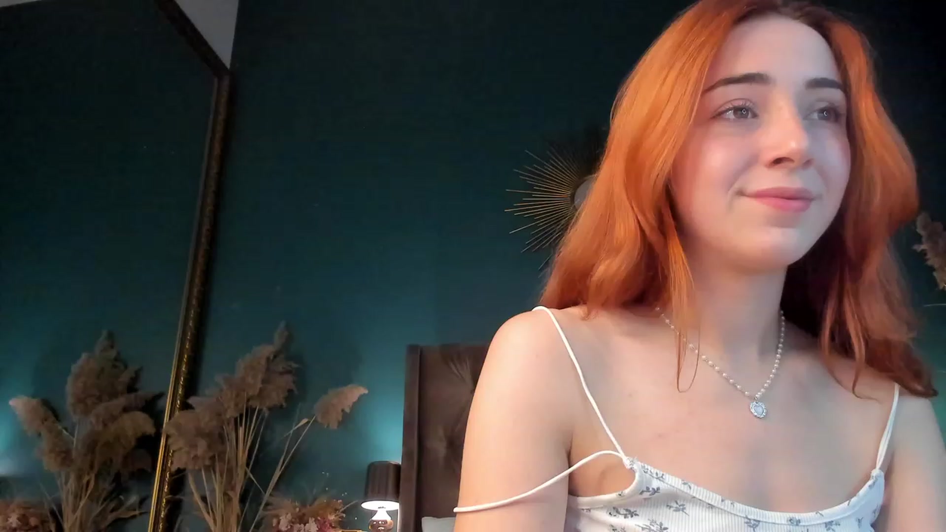 Gallery image thumbnail from ElsaYoung's myfreecams stream on, 10/13/2023, 19:00 image 19 of 20