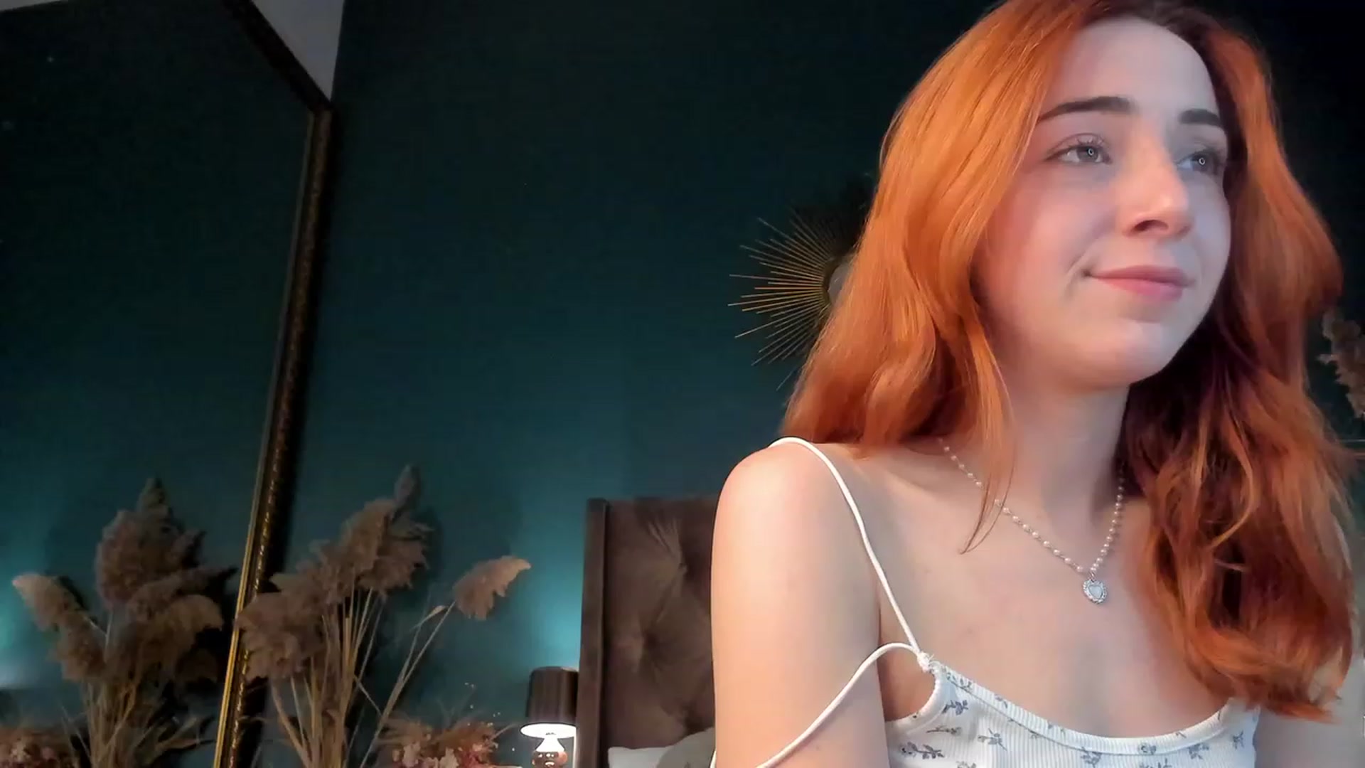 Gallery image thumbnail from ElsaYoung's myfreecams stream on, 10/13/2023, 19:00 image 18 of 20